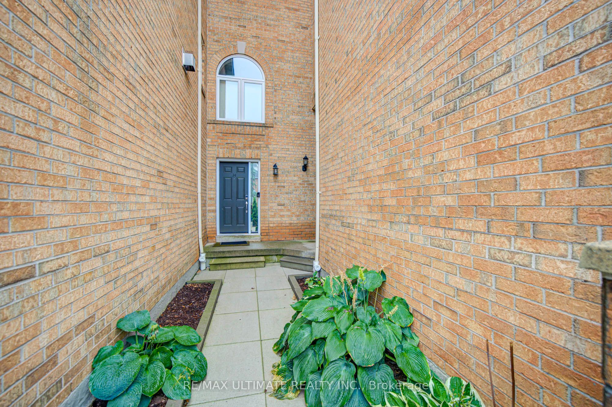45 Bristol Road E 53, Mississauga, ON L4Z 3P5 photo 2