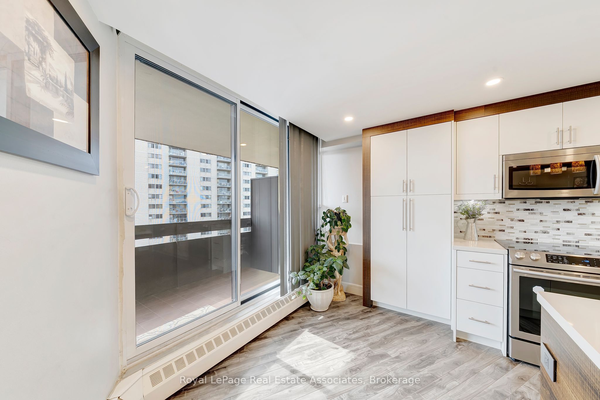 335 Mill Road 1406, Toronto, ON M9C 1Y6 photo 4