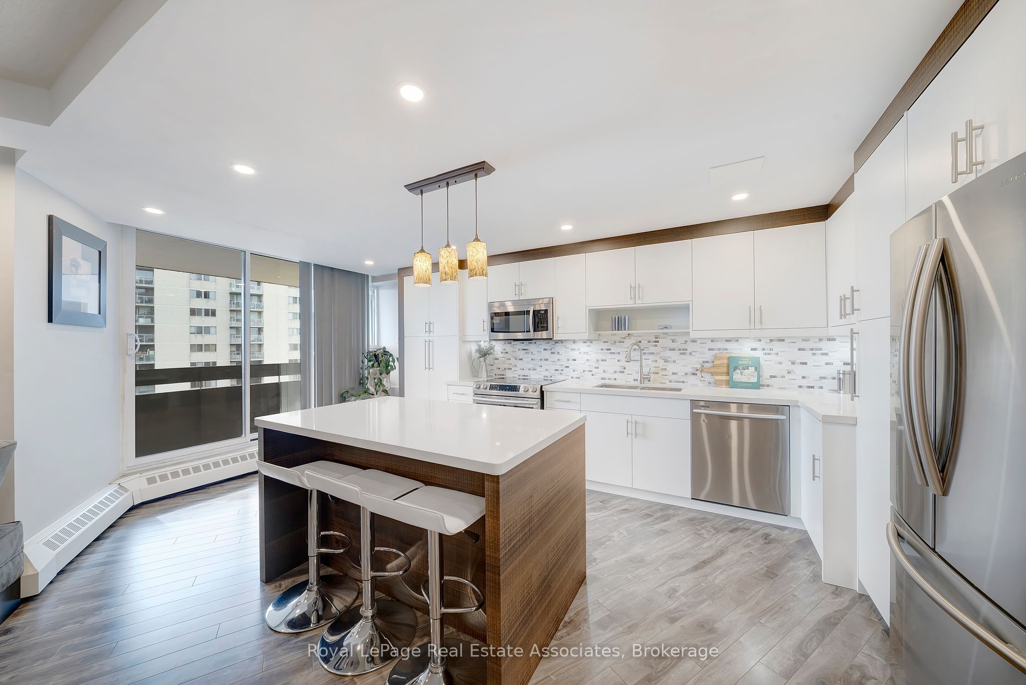 335 Mill Road 1406, Toronto, ON M9C 1Y6 photo 5