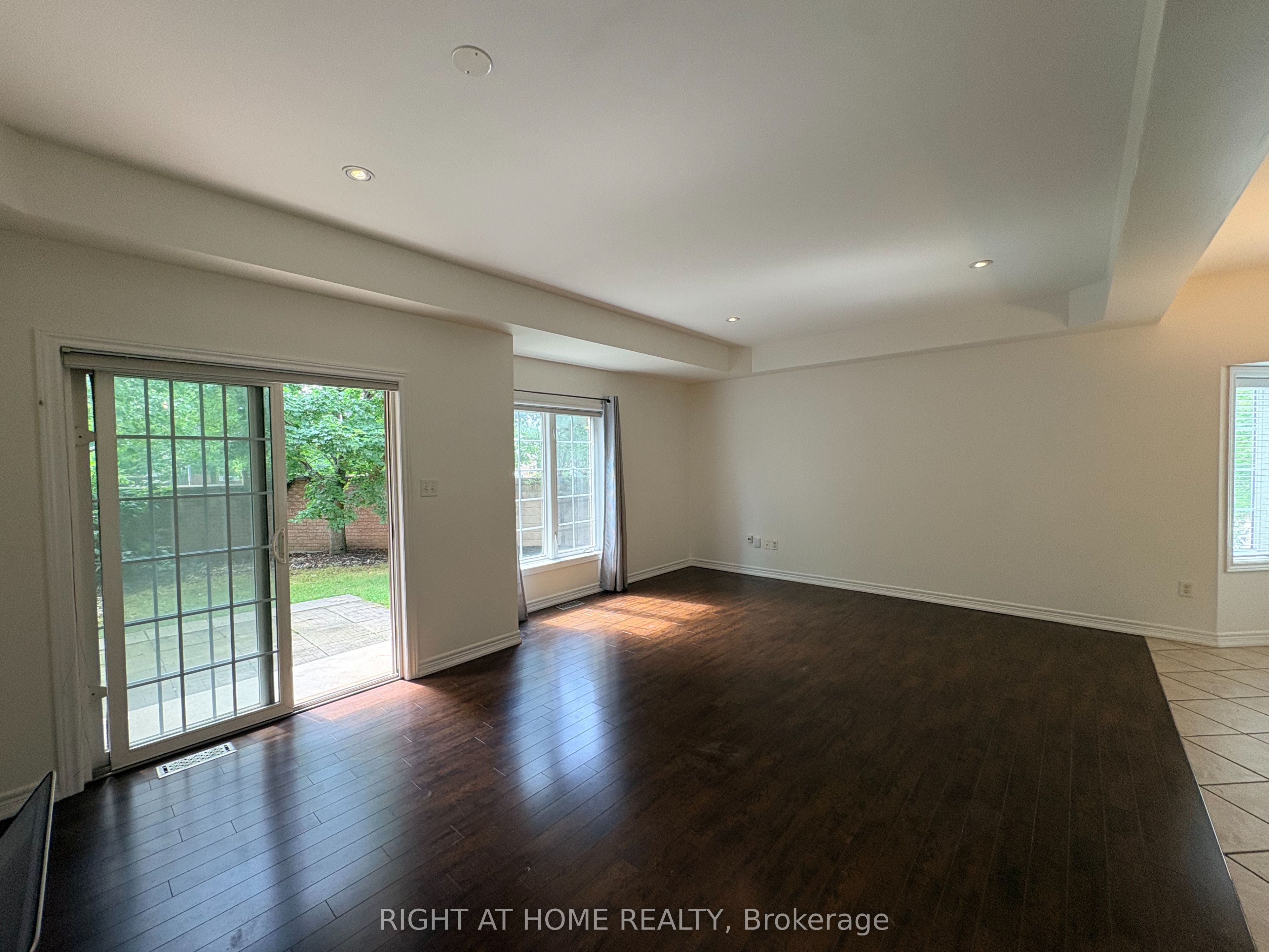 4029 ALEXAN Crescent, Burlington, ON L7M 5A8 photo 2