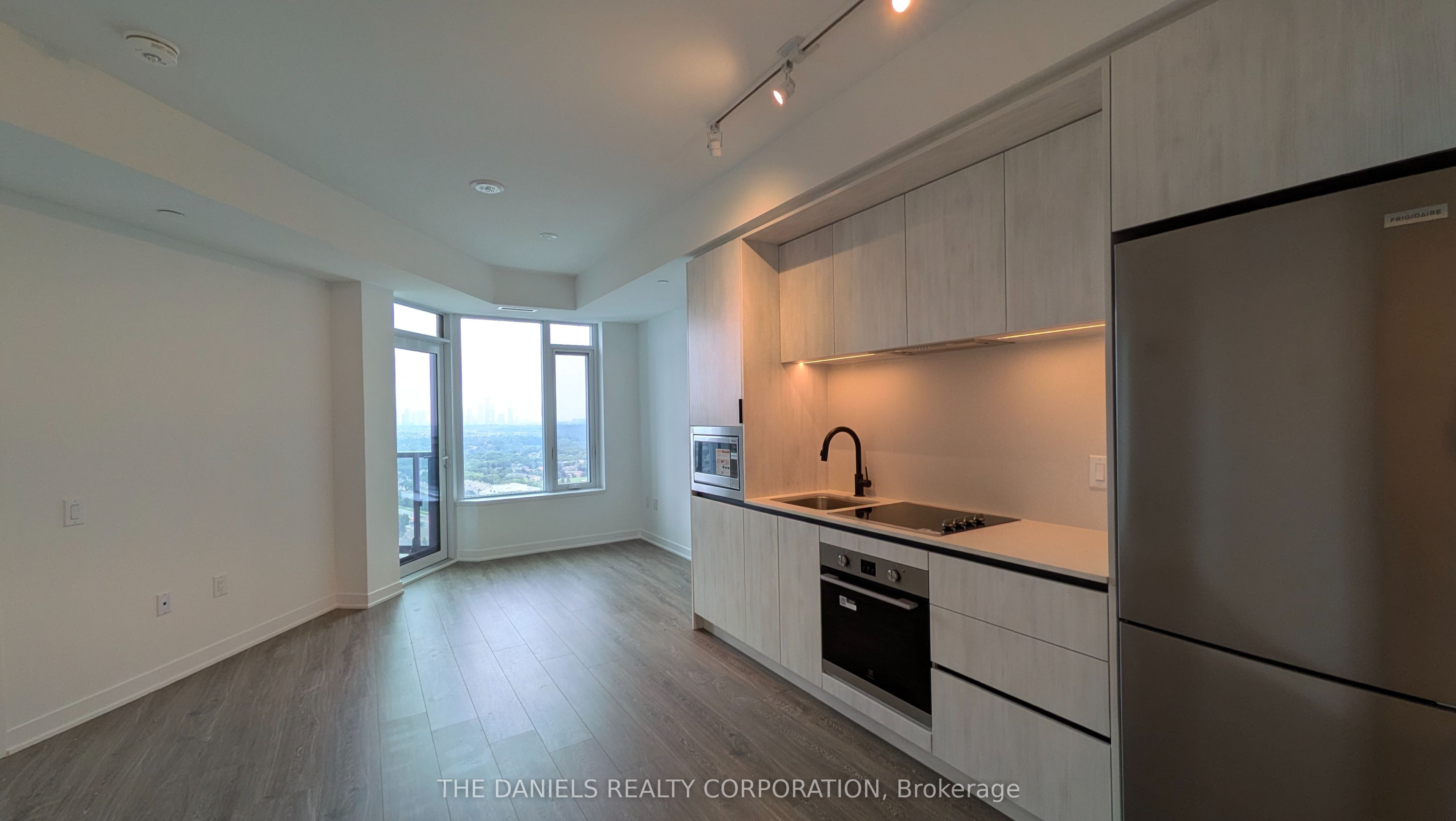2495 Eglinton Avenue E 2401, Mississauga, ON L5M 2T2