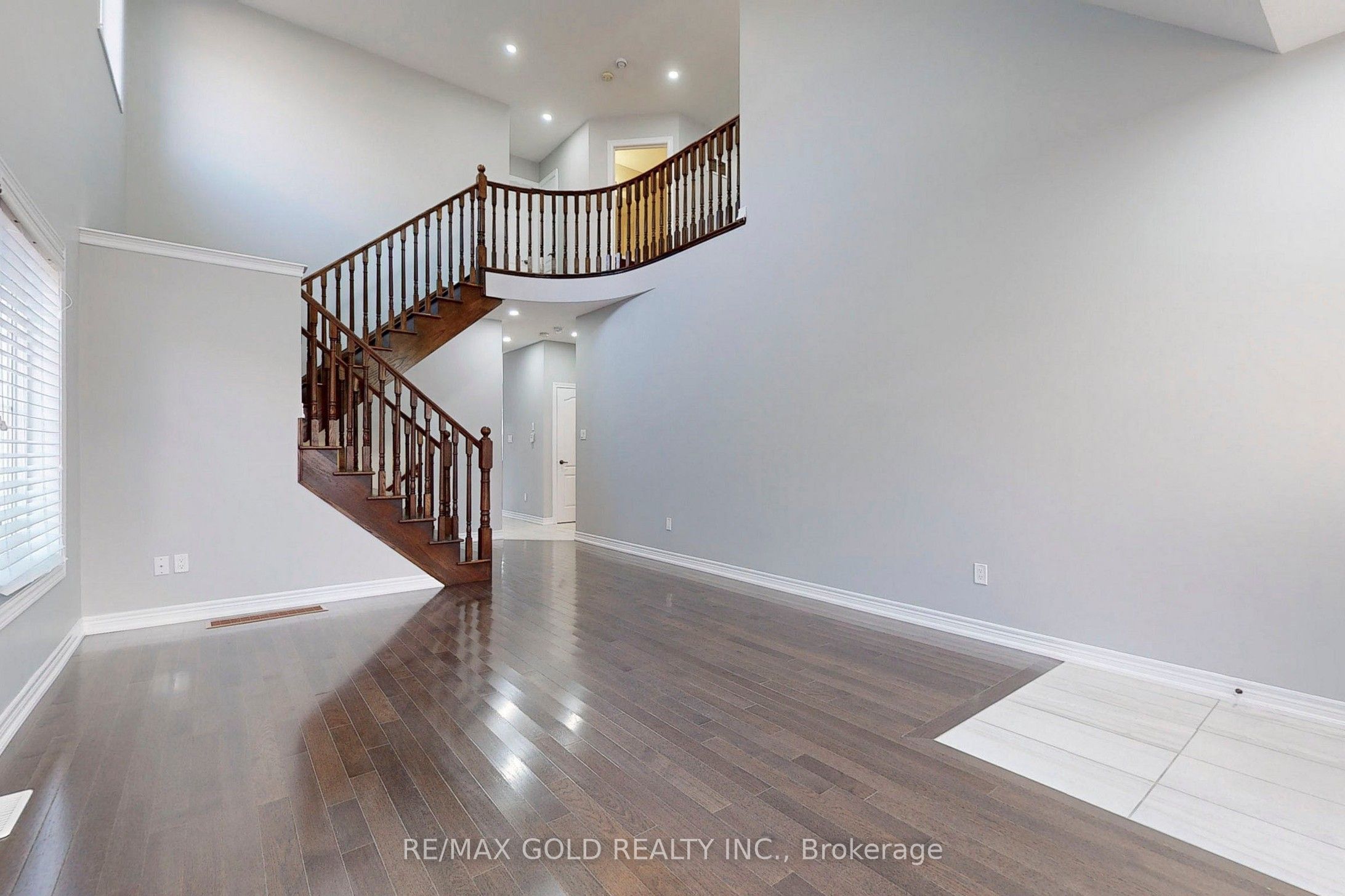 9 Lobelia Street, Brampton, ON L6R 3Z6 photo 5