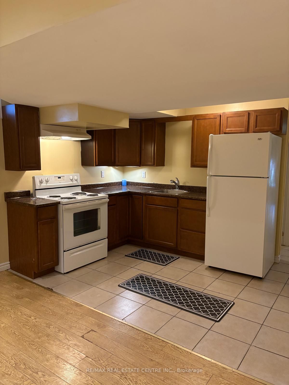 21 Fahey Drive Bsmt, Brampton, ON L6Y 0N8 photo 5