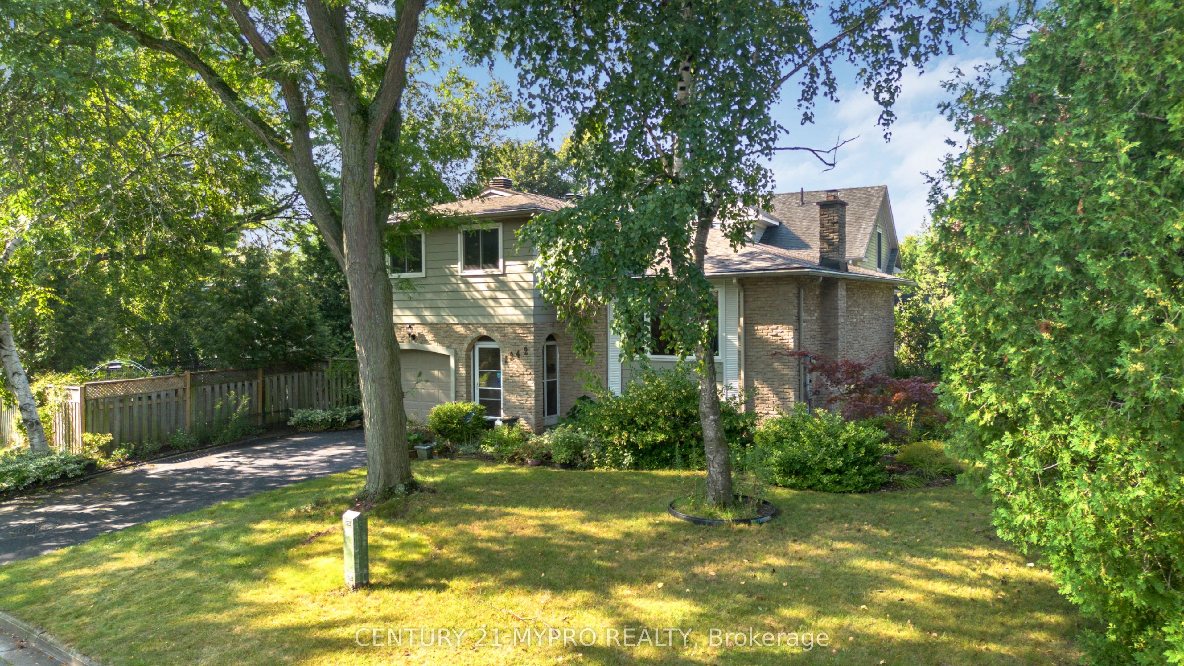 1242 Richards Crescent, Oakville, ON L6H 1R3 photo 3