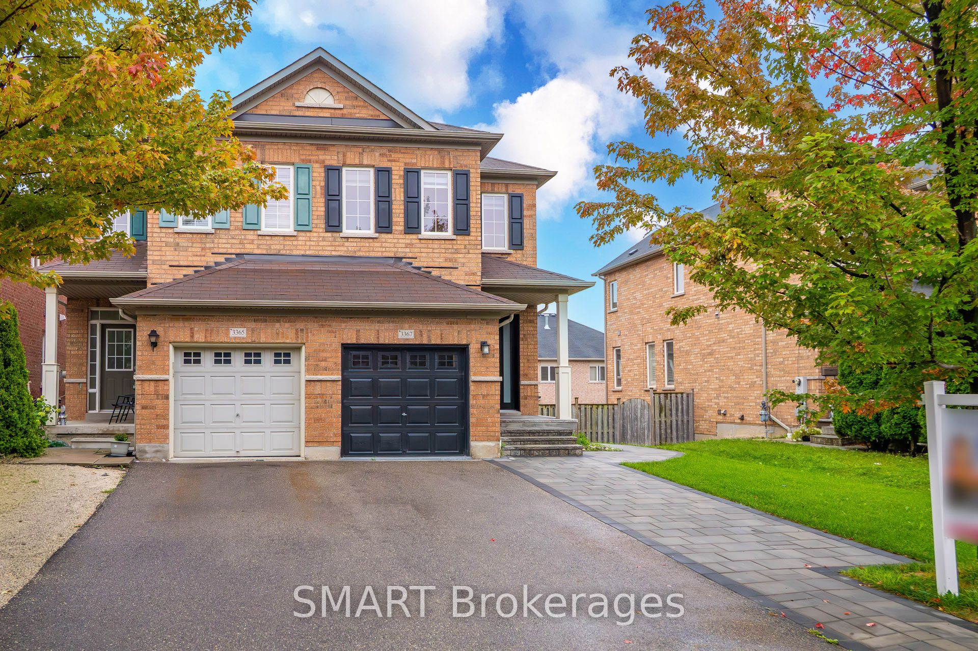 3367 Stoney Crescent, Mississauga, ON L5M 0N6 photo 2