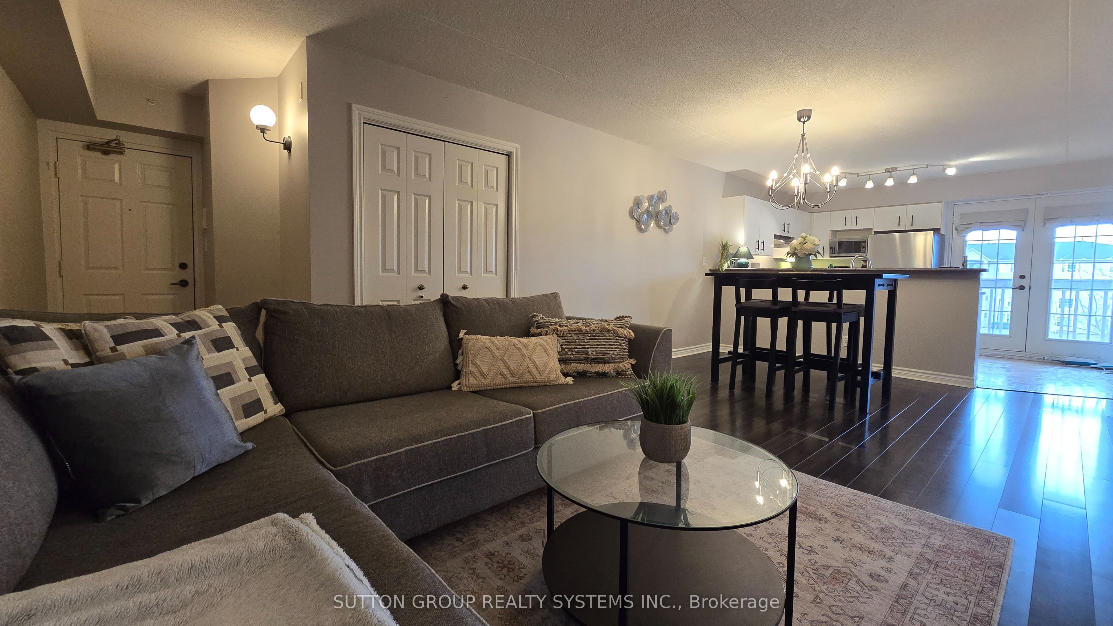 4005 Kilmer Drive 301, Burlington, ON L7M 4M2 photo 3