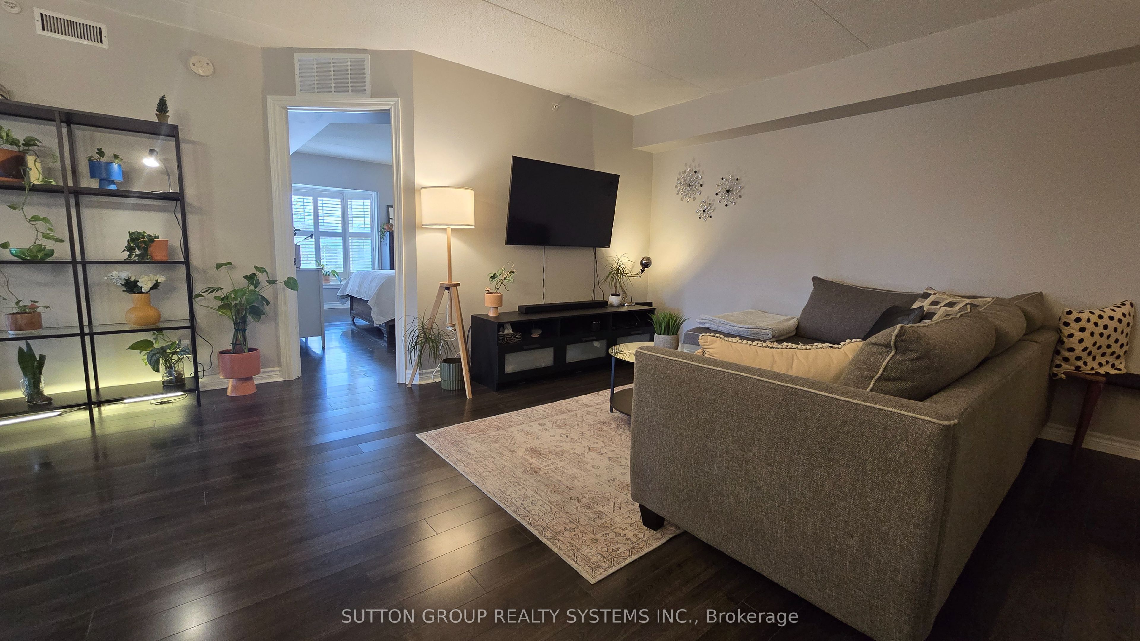 4005 Kilmer Drive 301, Burlington, ON L7M 4M2 photo 4