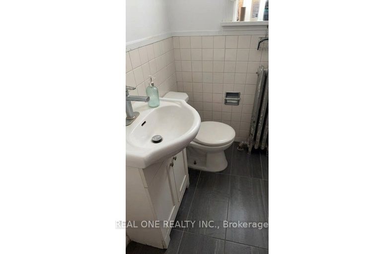 3287 Lake Shore Boulevard W Room2, Toronto, ON M8W 1M8 photo 4