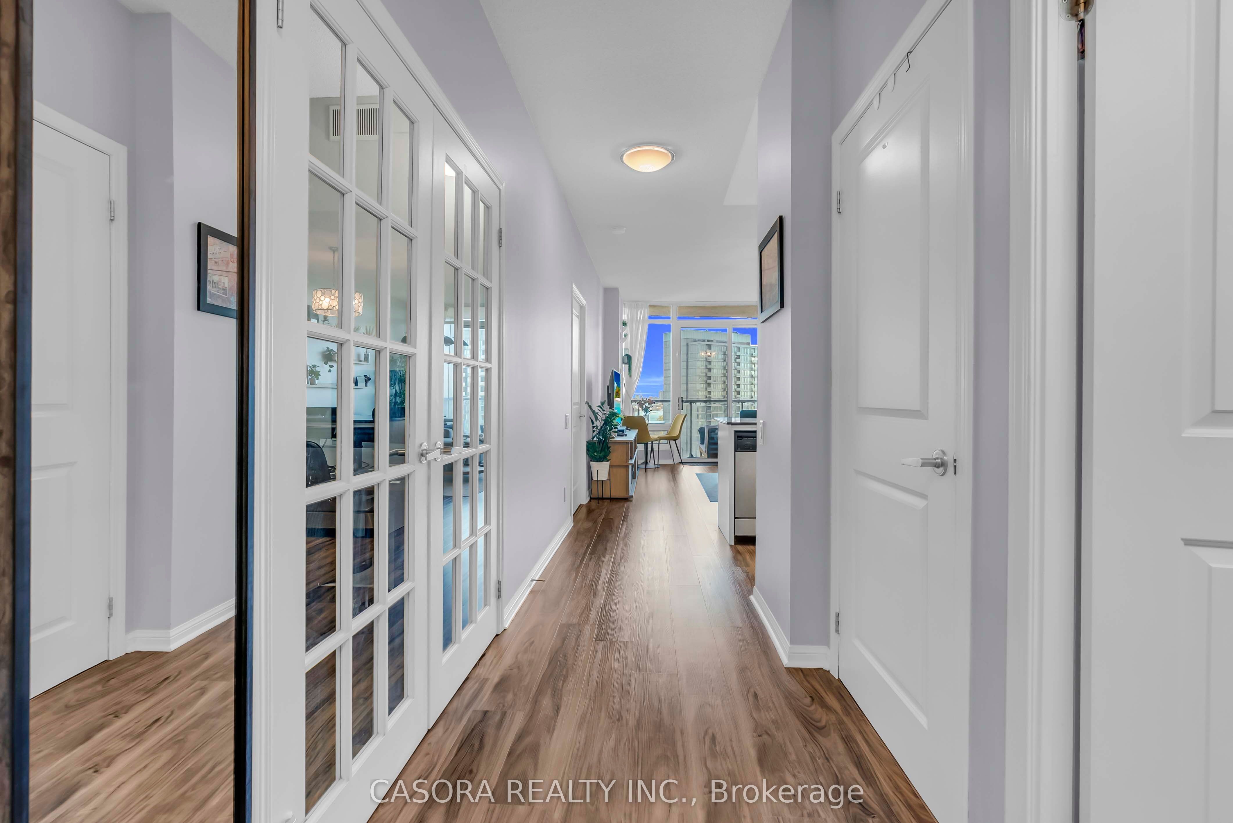 15 Windermere Avenue 1207, Toronto, ON M6S 5A2 photo 5