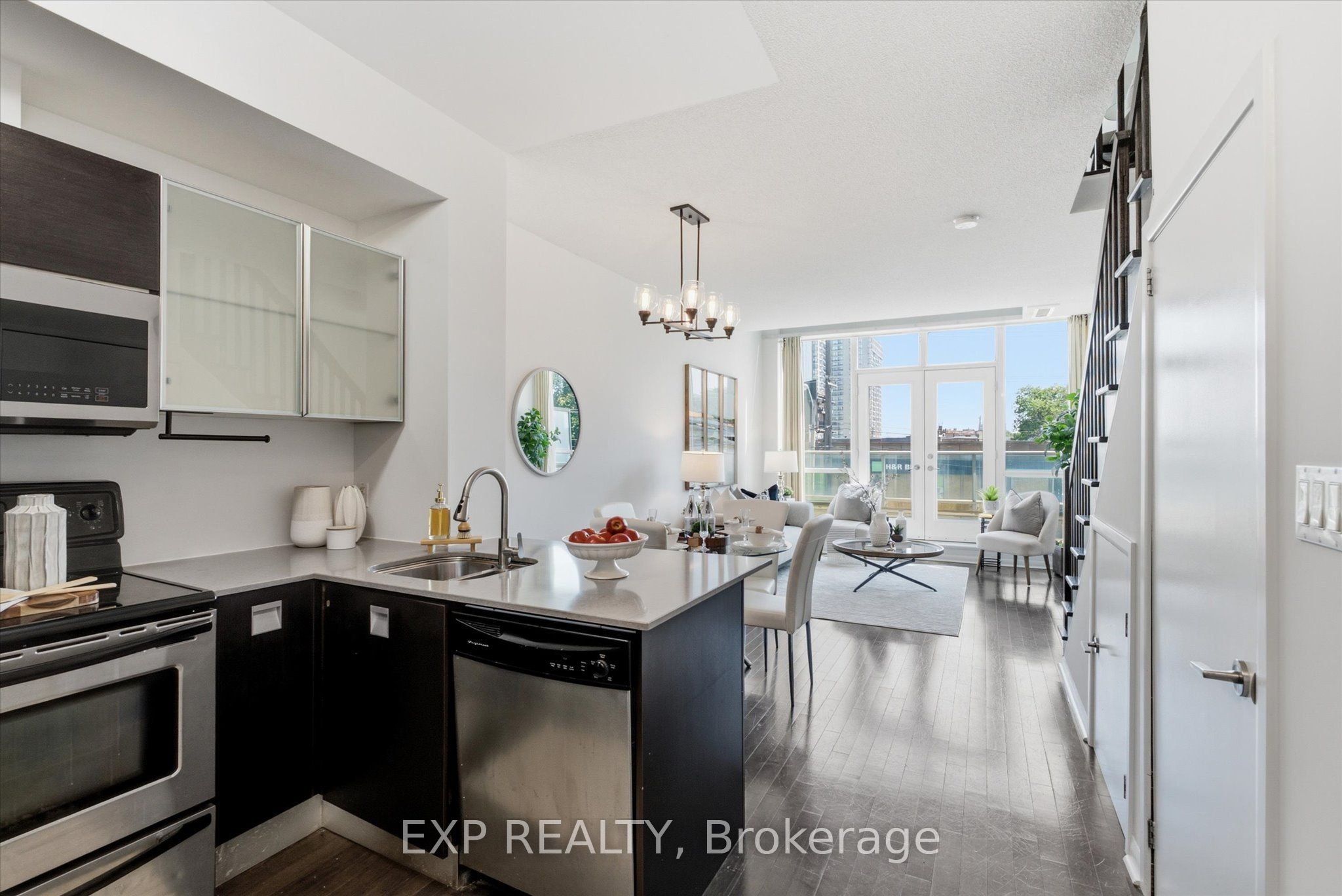 3391 Bloor Street W 221, Toronto, ON M8X 1G3 photo 3