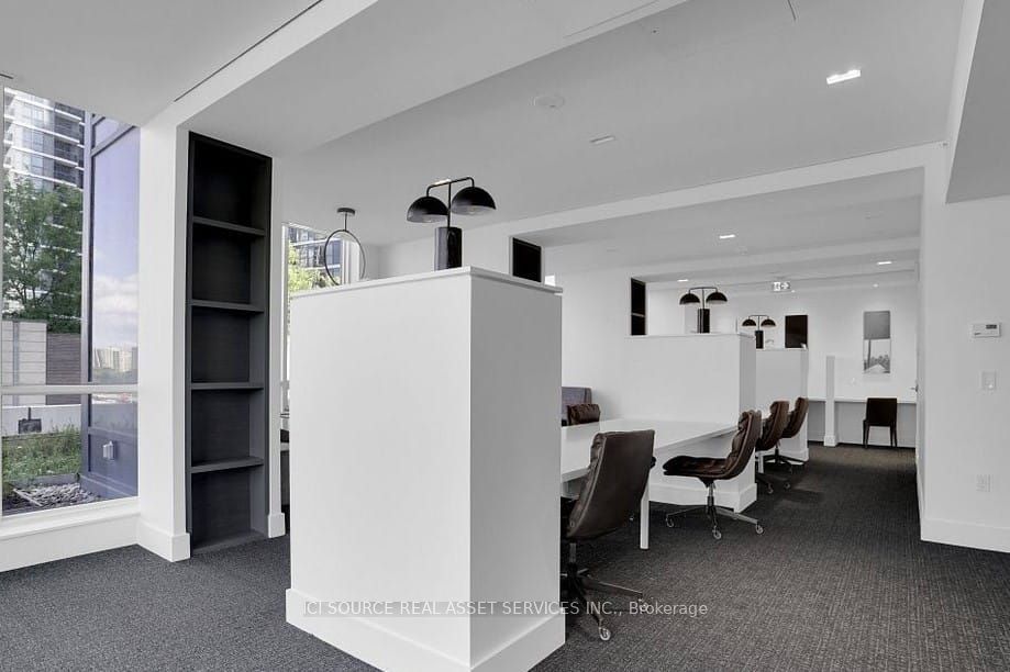 30 Gibbs Road 1009, Toronto, ON M9B 0E4 photo 5