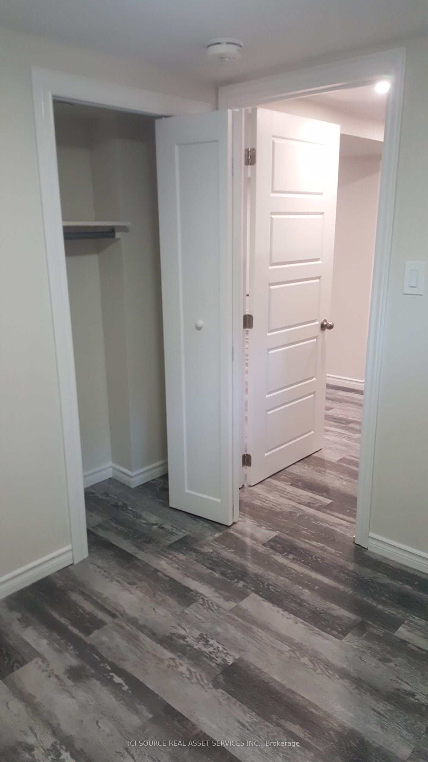 44 Bartonville Avenue W 5, Toronto, ON M6M 2B5 photo 5
