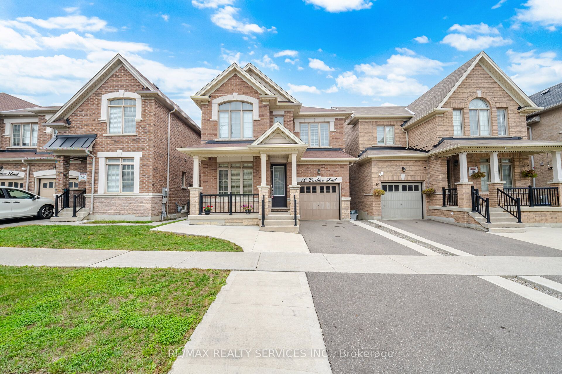 12 Enclave Trail, Brampton, ON L6R 4B3 photo 2