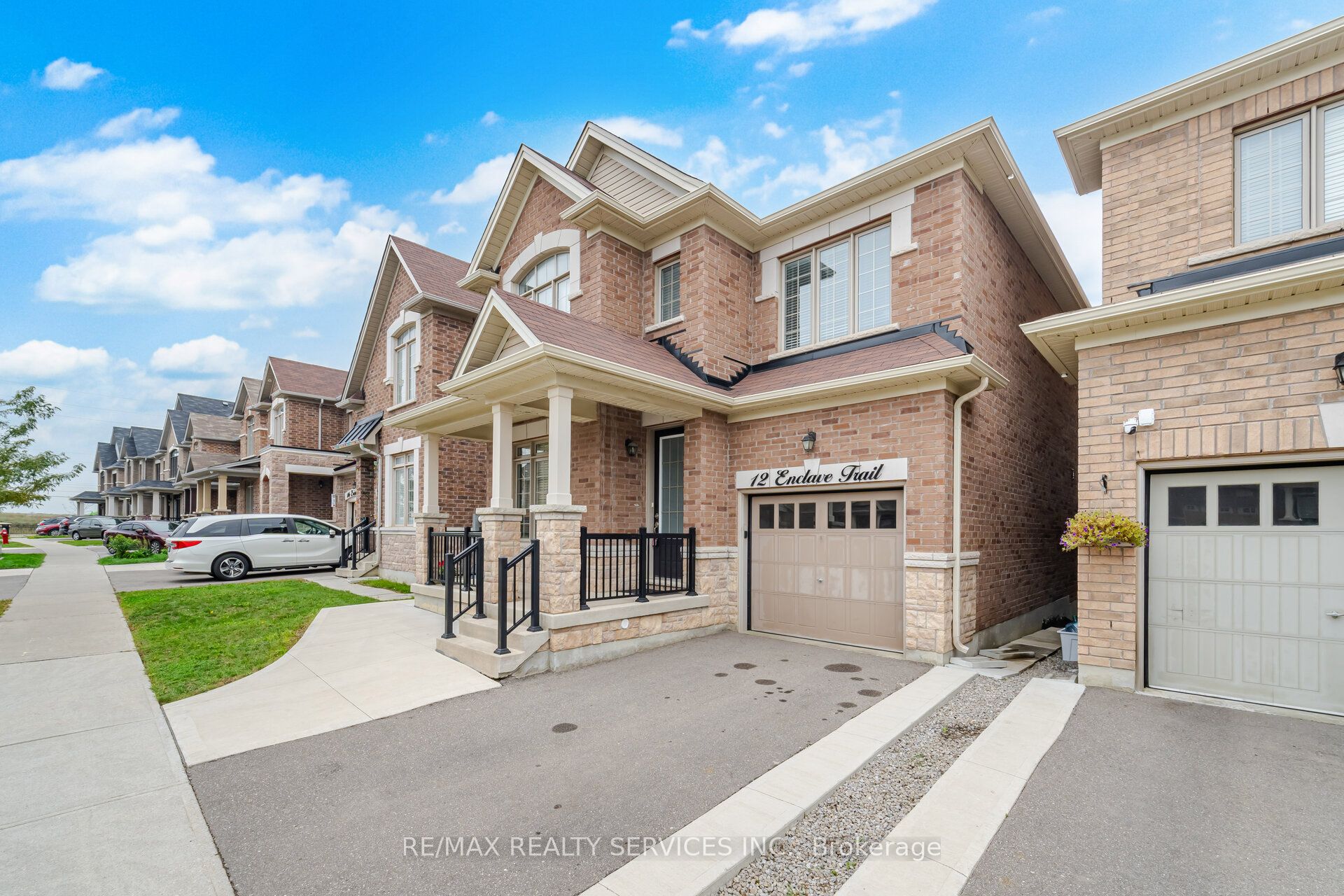12 Enclave Trail, Brampton, ON L6R 4B3 photo 3