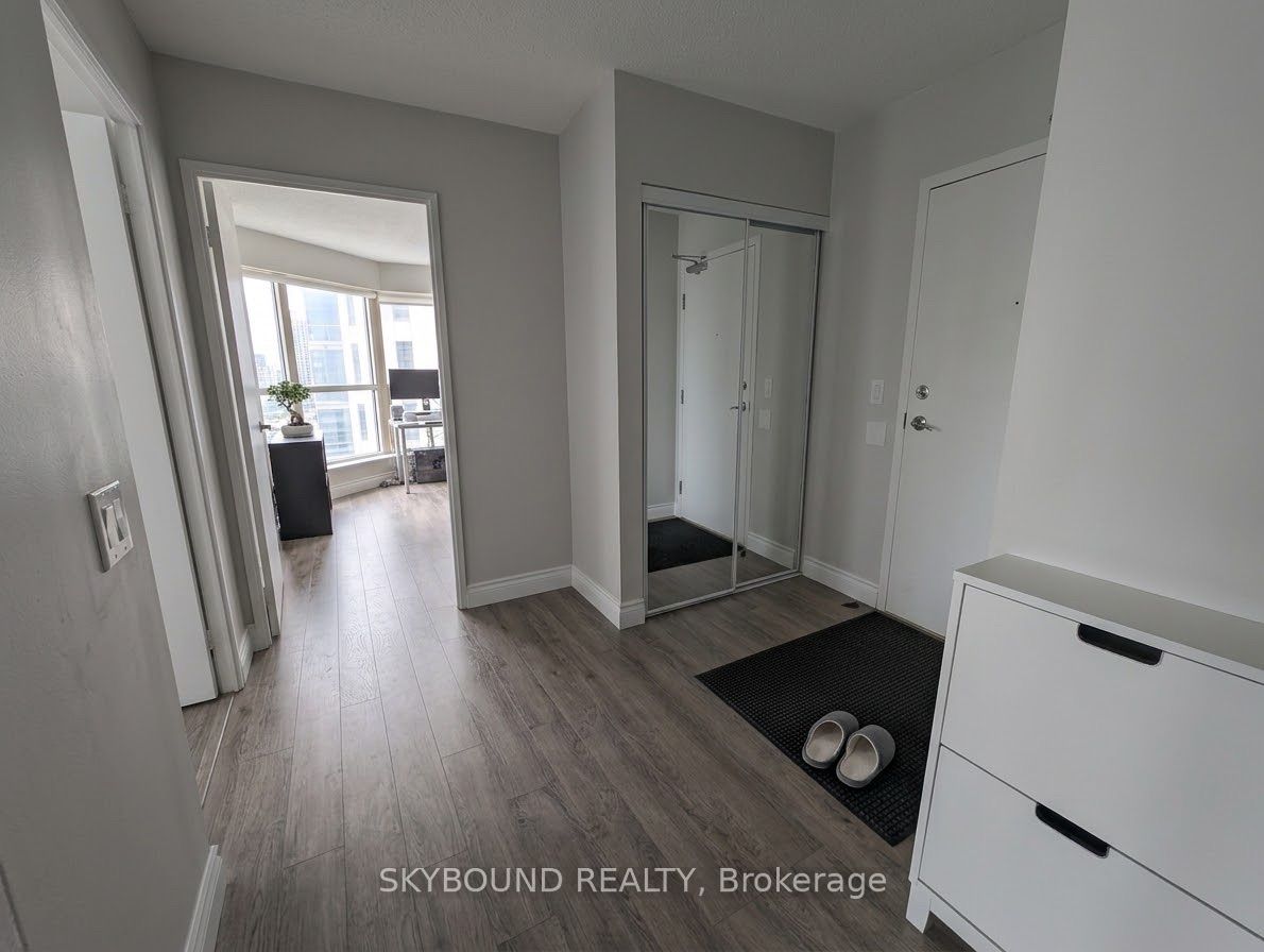 335 Webb Drive 1803, Mississauga, ON L5B 4A1 photo 2