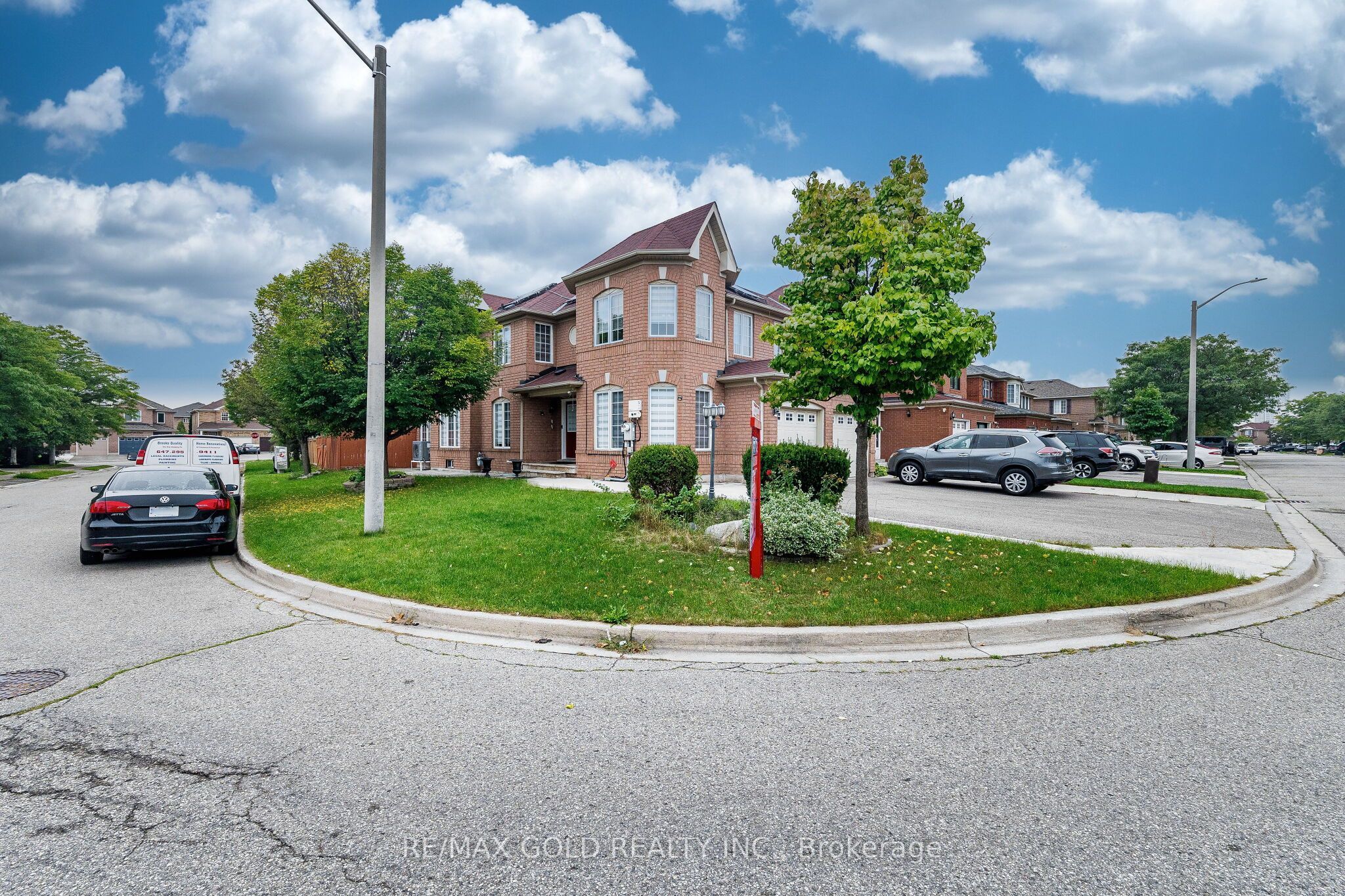 55 Secord Crescent, Brampton, ON L6X 4Y8 photo 3