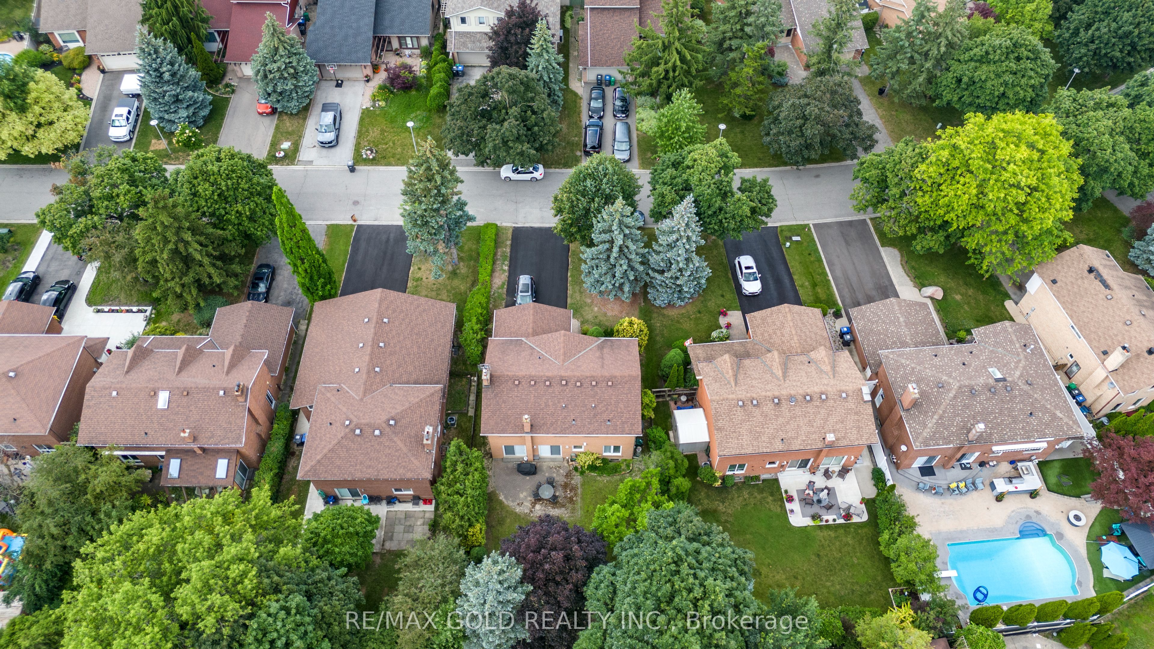 48 Maidstone Crescent, Brampton, ON L6S 2Z5 photo 4