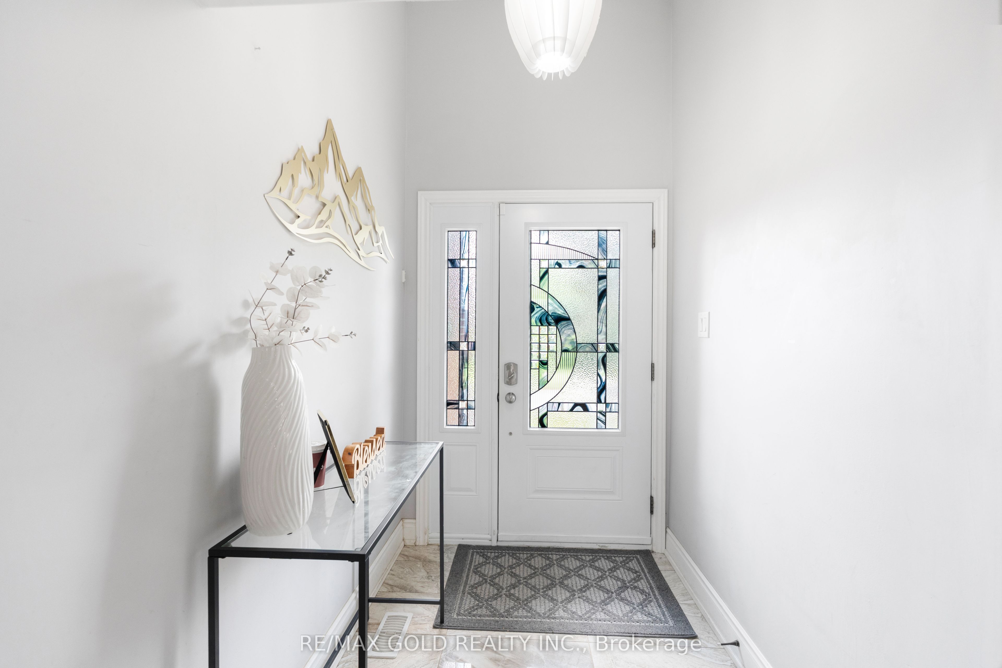 48 Maidstone Crescent, Brampton, ON L6S 2Z5 photo 5
