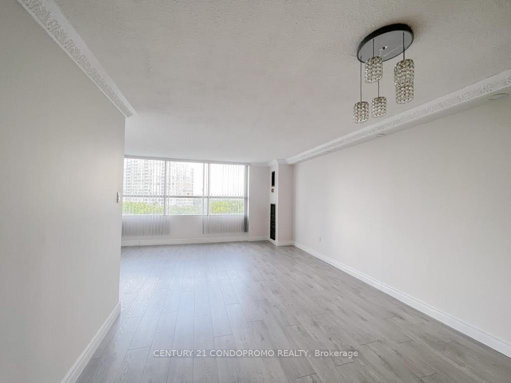 40 Panorama Court 709, Toronto, ON M9V 4M1