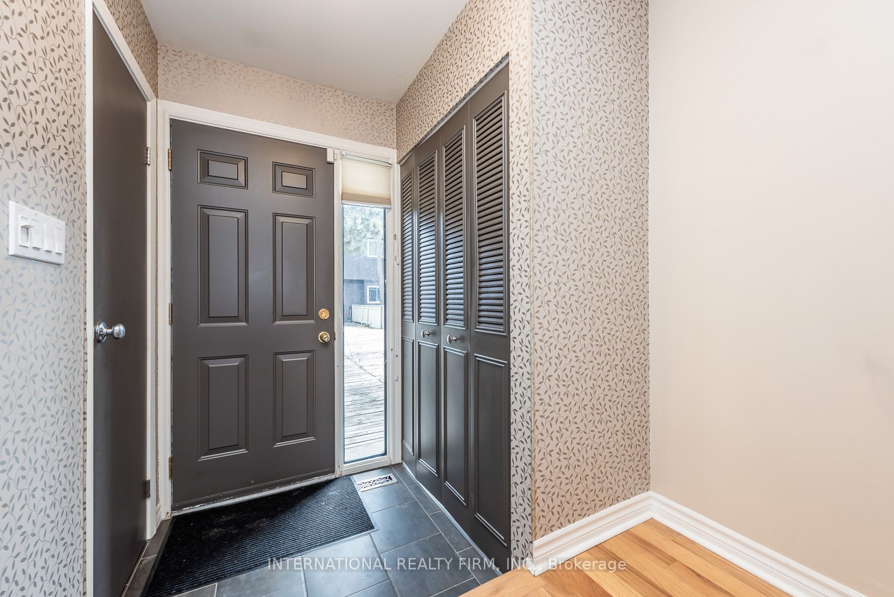 6855 Glen Erin Drive 15, Mississauga, ON L5N 1P6 photo 2