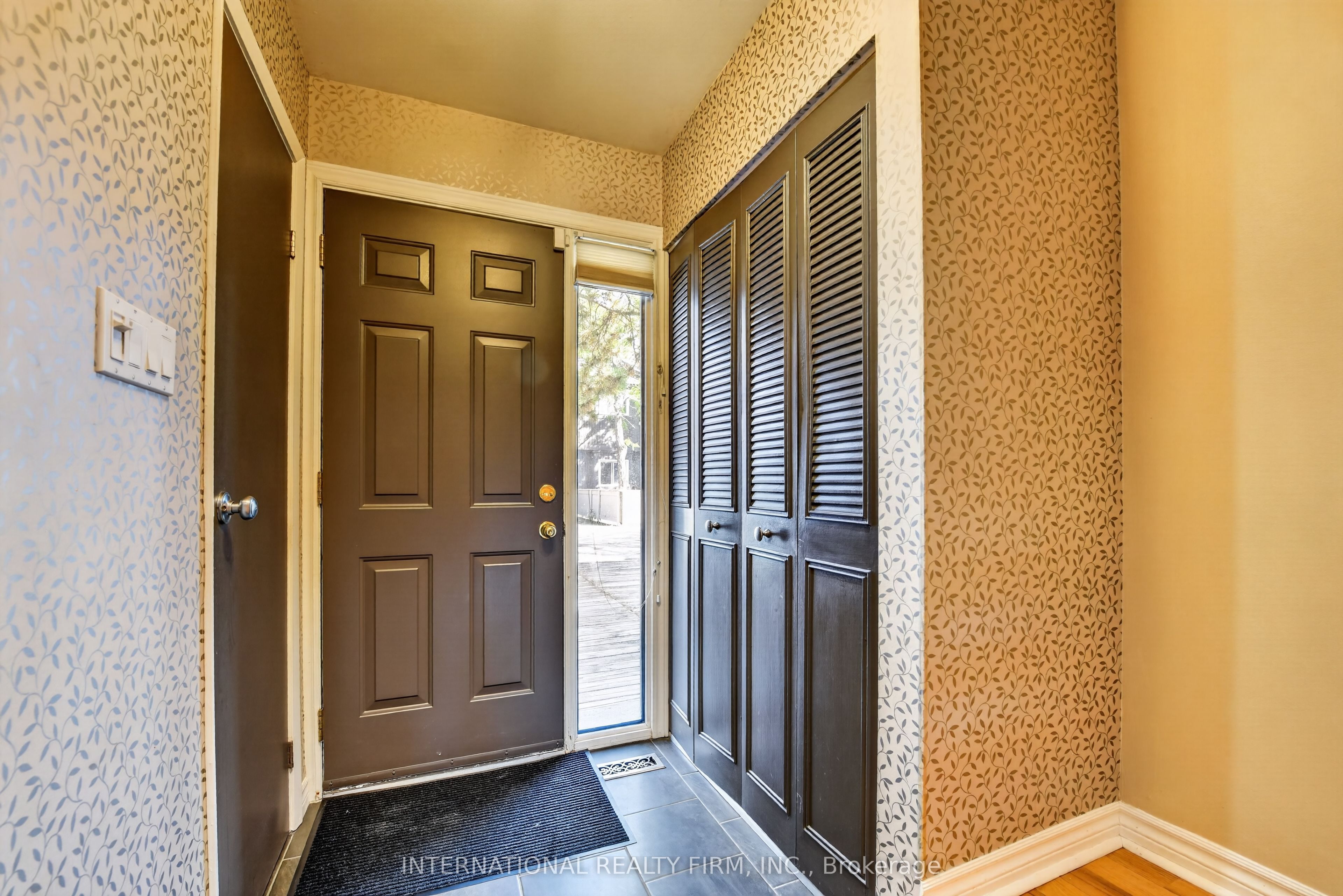 6855 Glen Erin Drive 15, Mississauga, ON L5N 1P6 photo 2