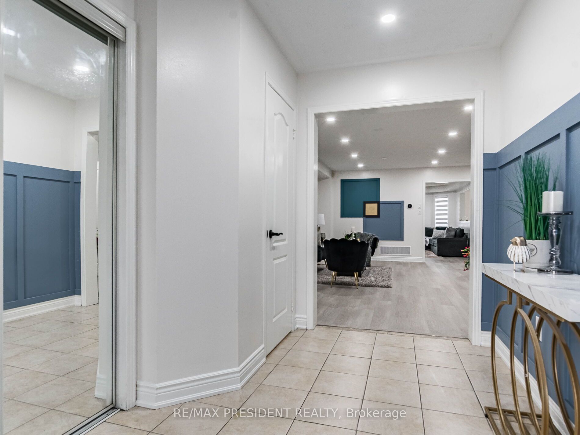 8 River Heights Drive, Brampton, ON L6P 2M9 photo 5