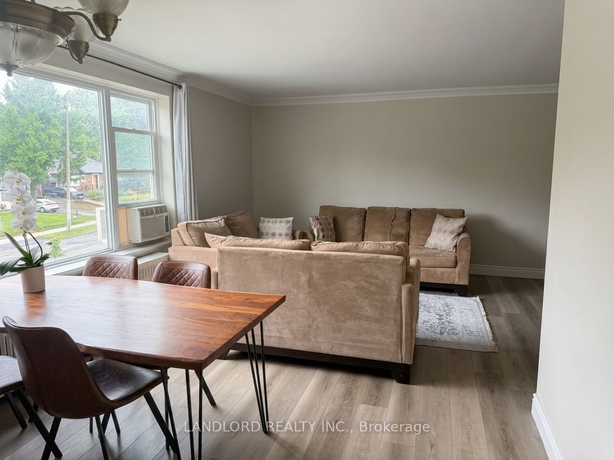 92 Trethewey Drive 5, Toronto, ON M6M 4B4 photo 4