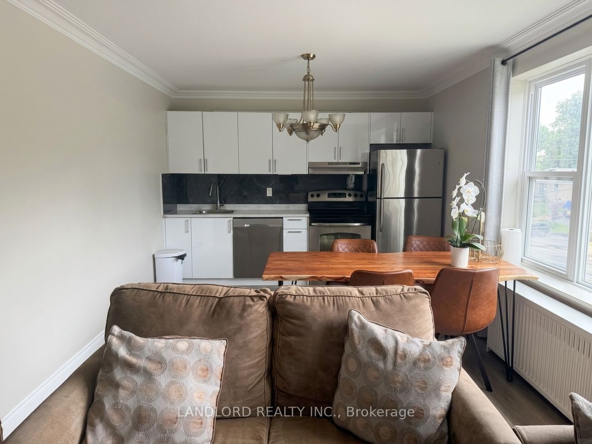 92 Trethewey Drive 5, Toronto, ON M6M 4B4 photo 5