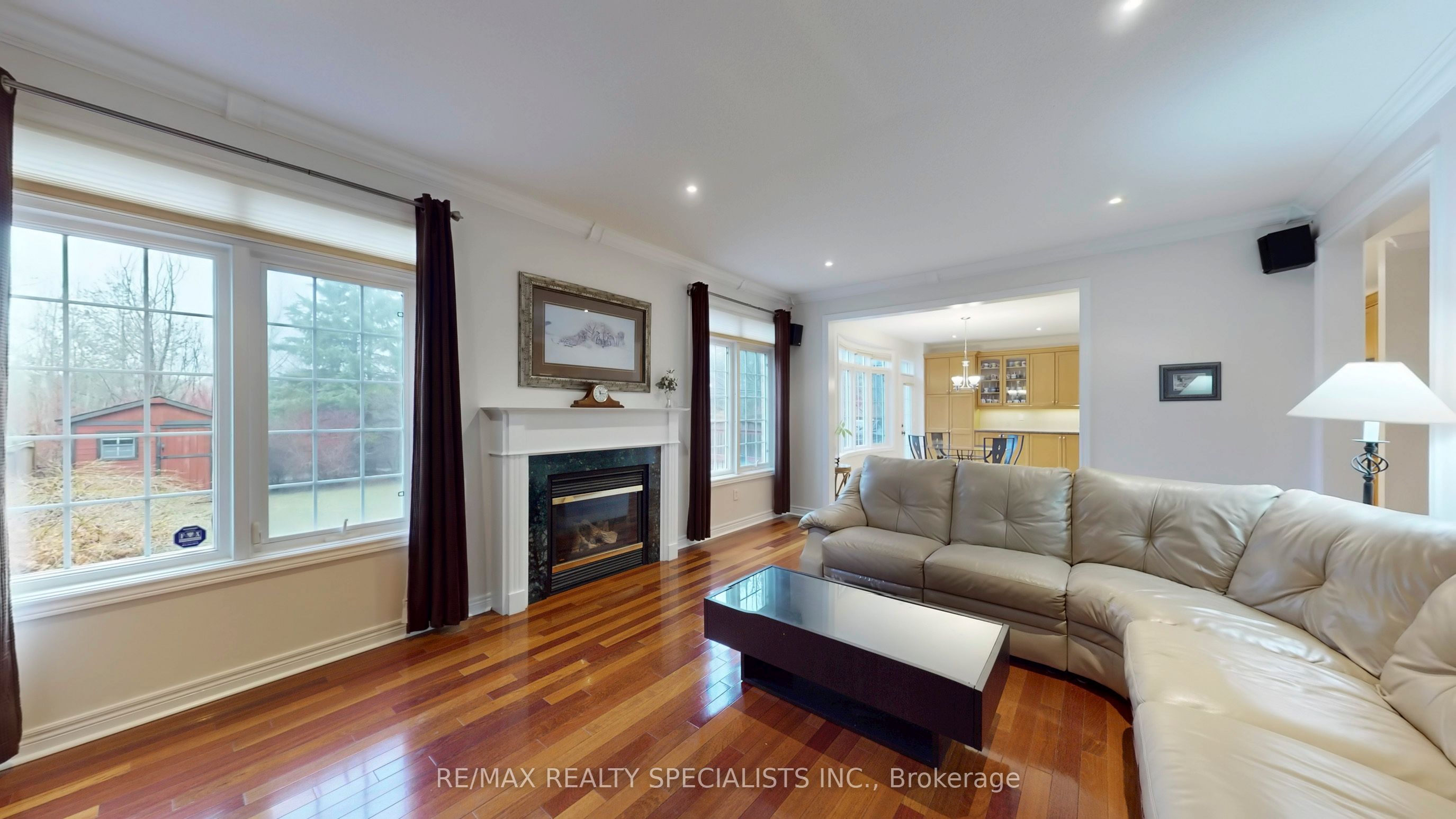 2258 Rochester Circle, Oakville, ON L6M 5E1 photo 5