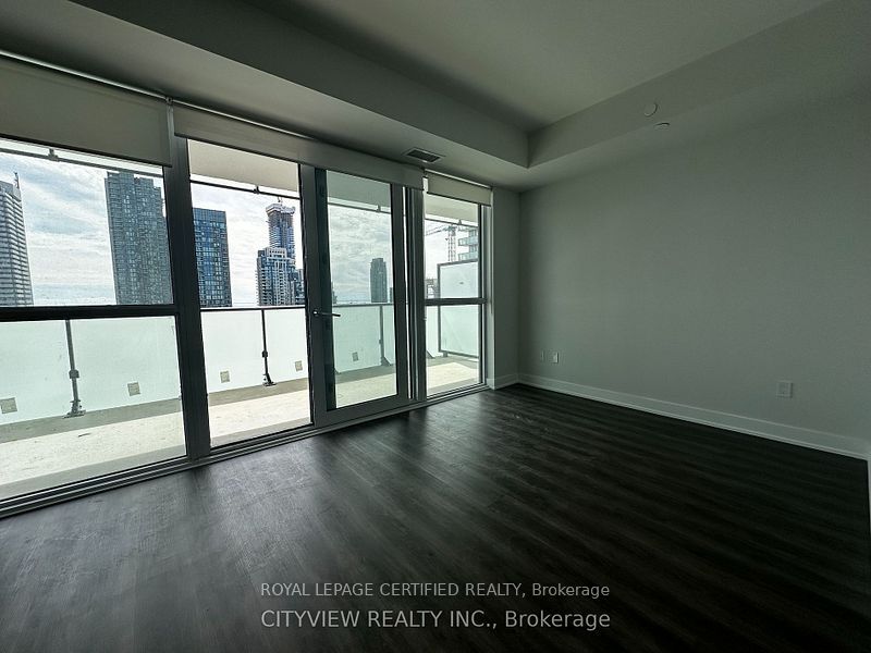 430 Square One Drive 1904, Mississauga, ON L5B 0L6 photo 4