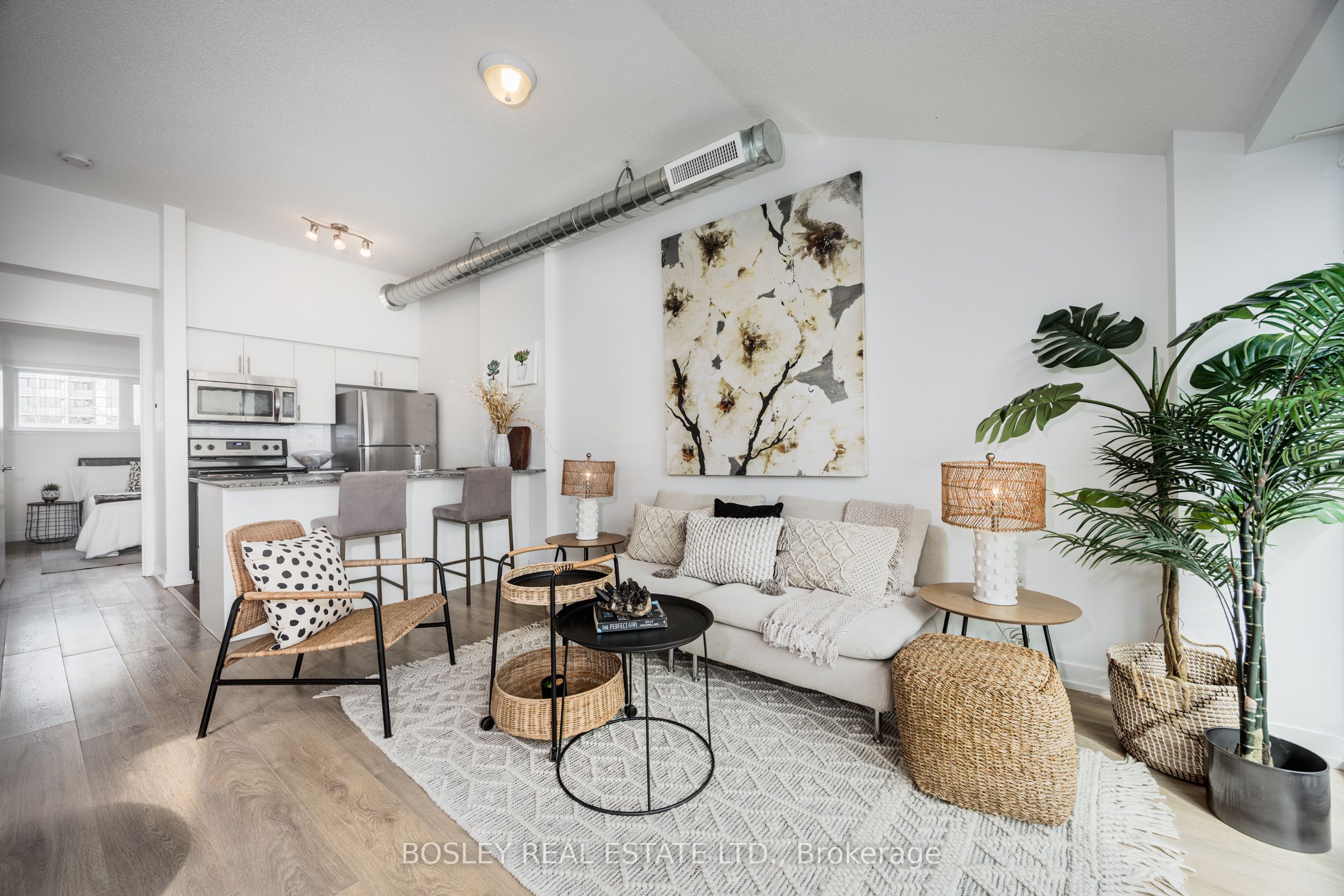 1410 Dupont Street 423, Toronto, ON M6H 2B1 photo 2