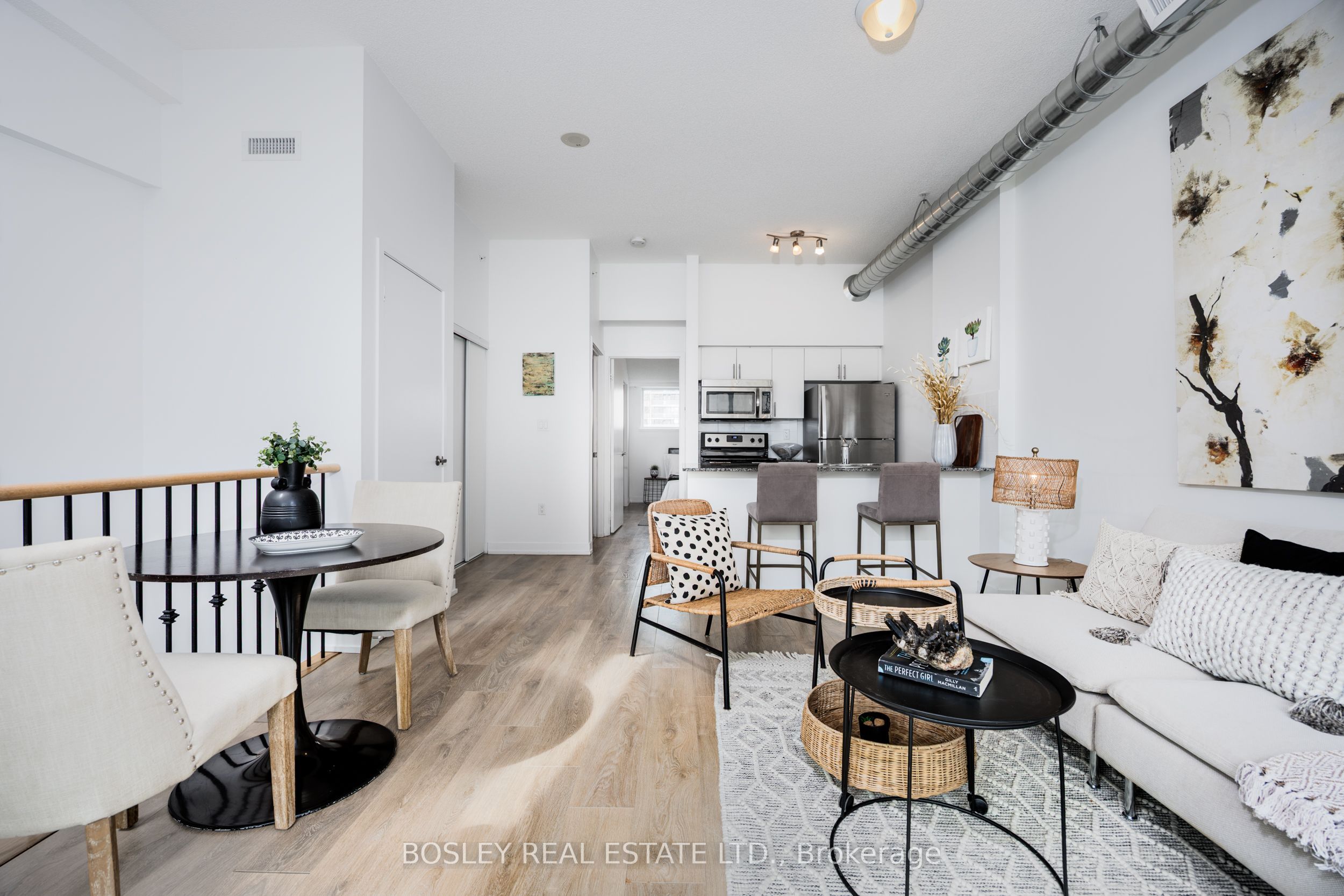 1410 Dupont Street 423, Toronto, ON M6H 2B1 photo 3