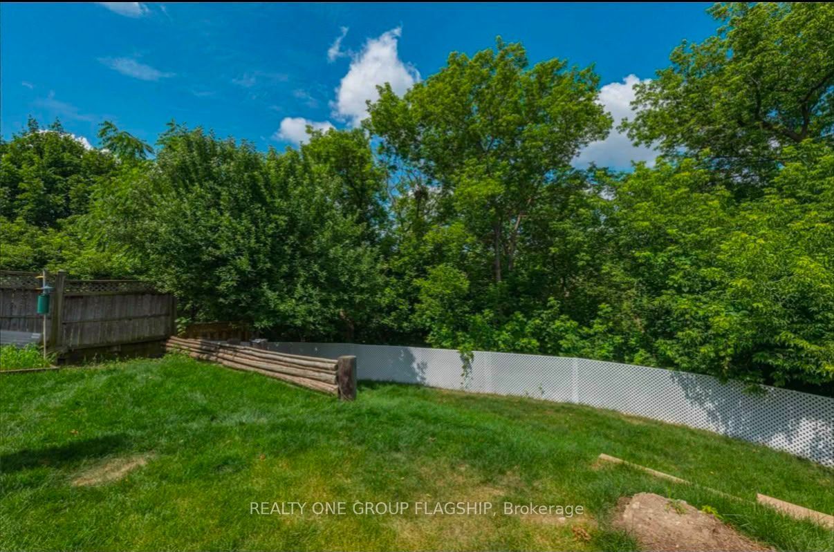 12 Azalea Court, Toronto, ON M9M 1V1 photo 2