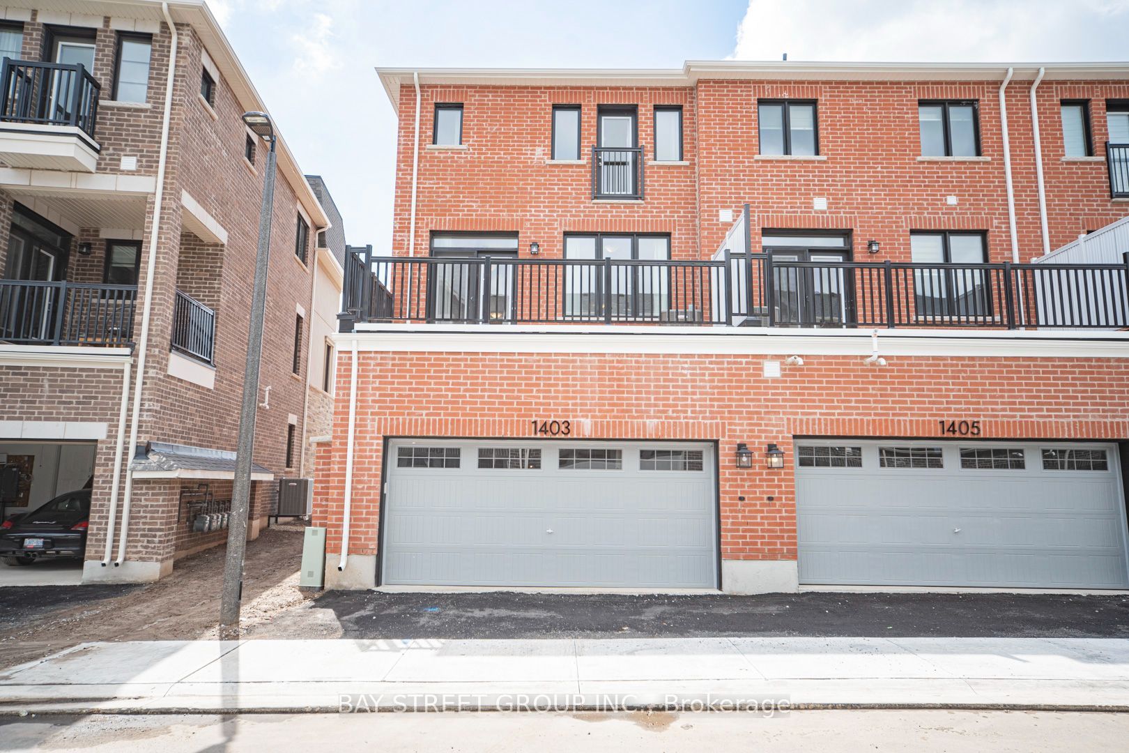1403 William Halton Parkway, Oakville, ON L6M 5N8 photo 4