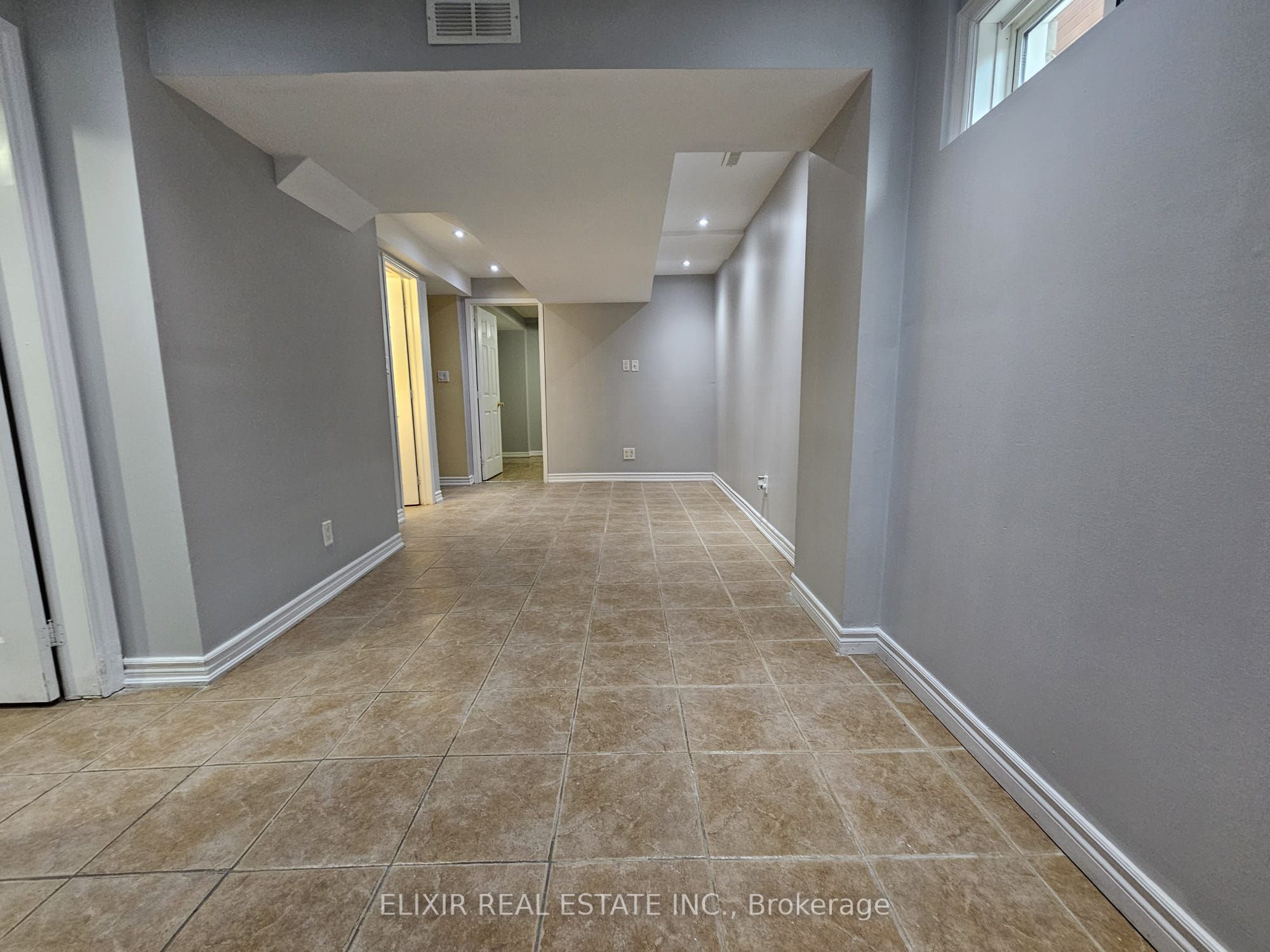 4 Lonestar Crescent Basement, Brampton, ON L7A 2H9 photo 4