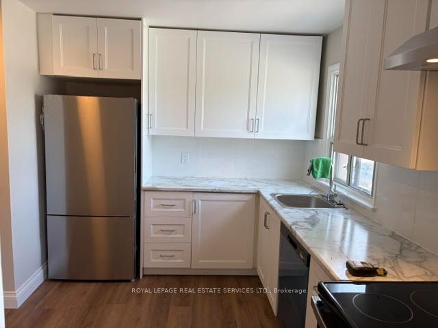 254 Kerr Street 1, Oakville, ON L6K 3B2 photo 5