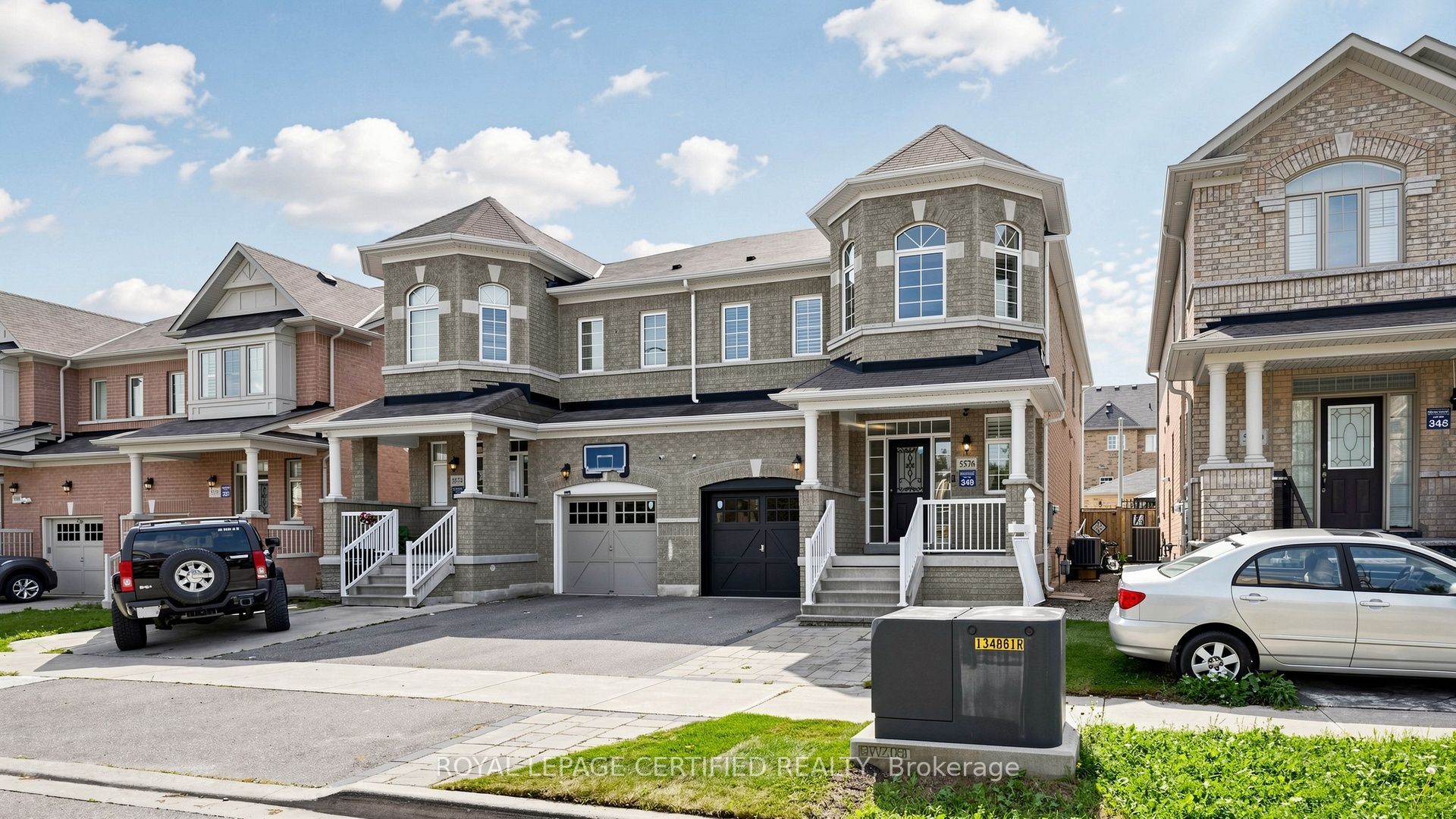 5576 Meadowcrest Avenue, Mississauga, ON L5M 0V1