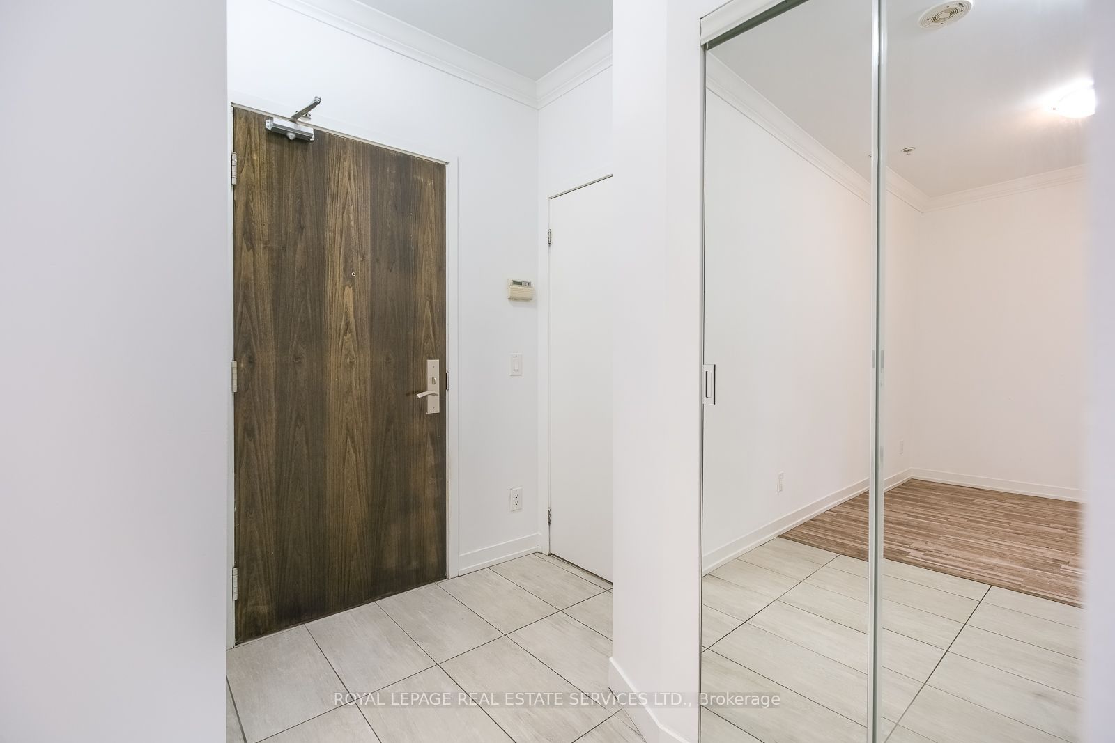 840 Queens Plate Drive 1605, Toronto, ON M9W 0E7 photo 4