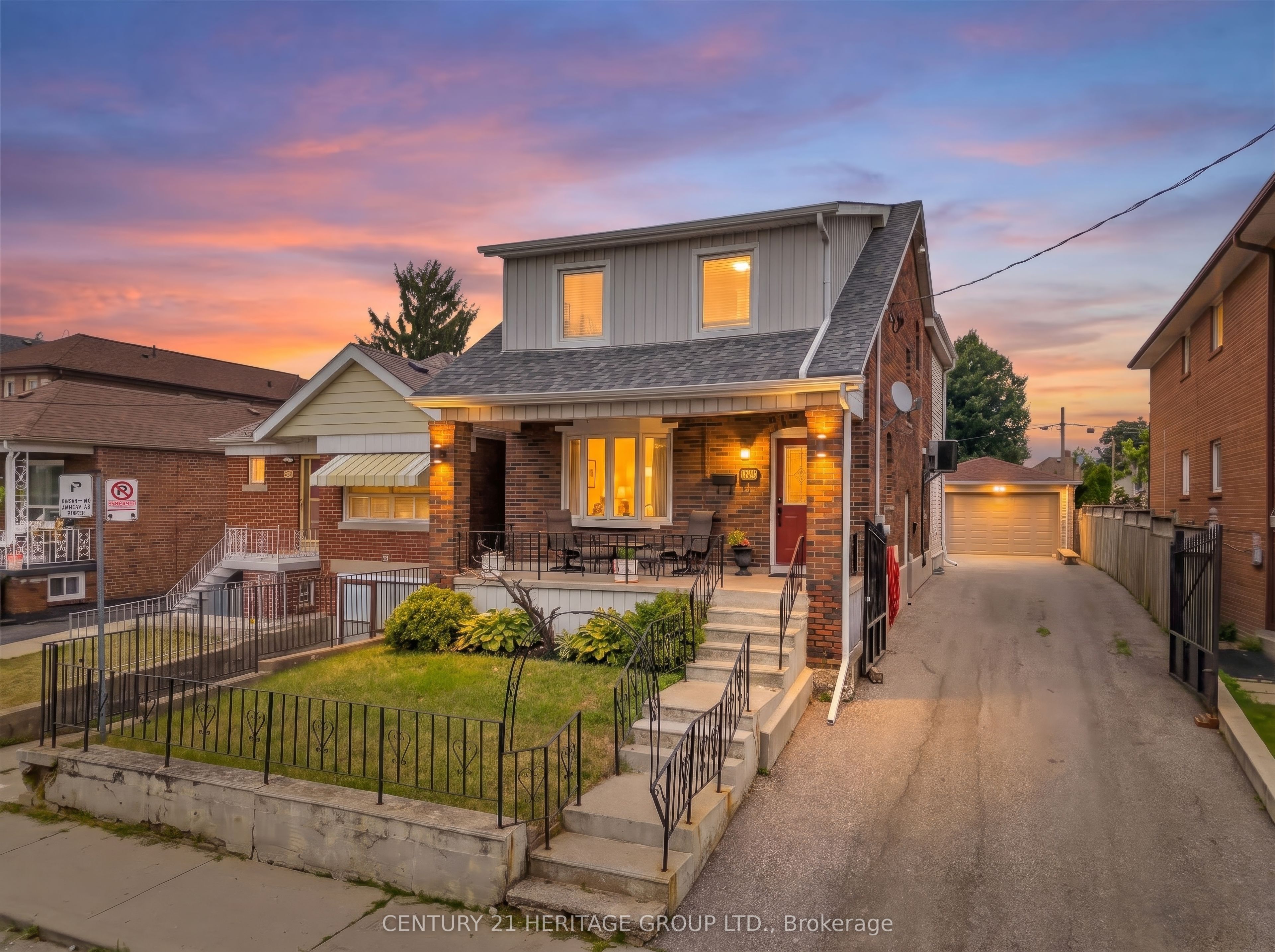 33 Sanderstead Avenue, Toronto, ON M6E 4X6 photo 3