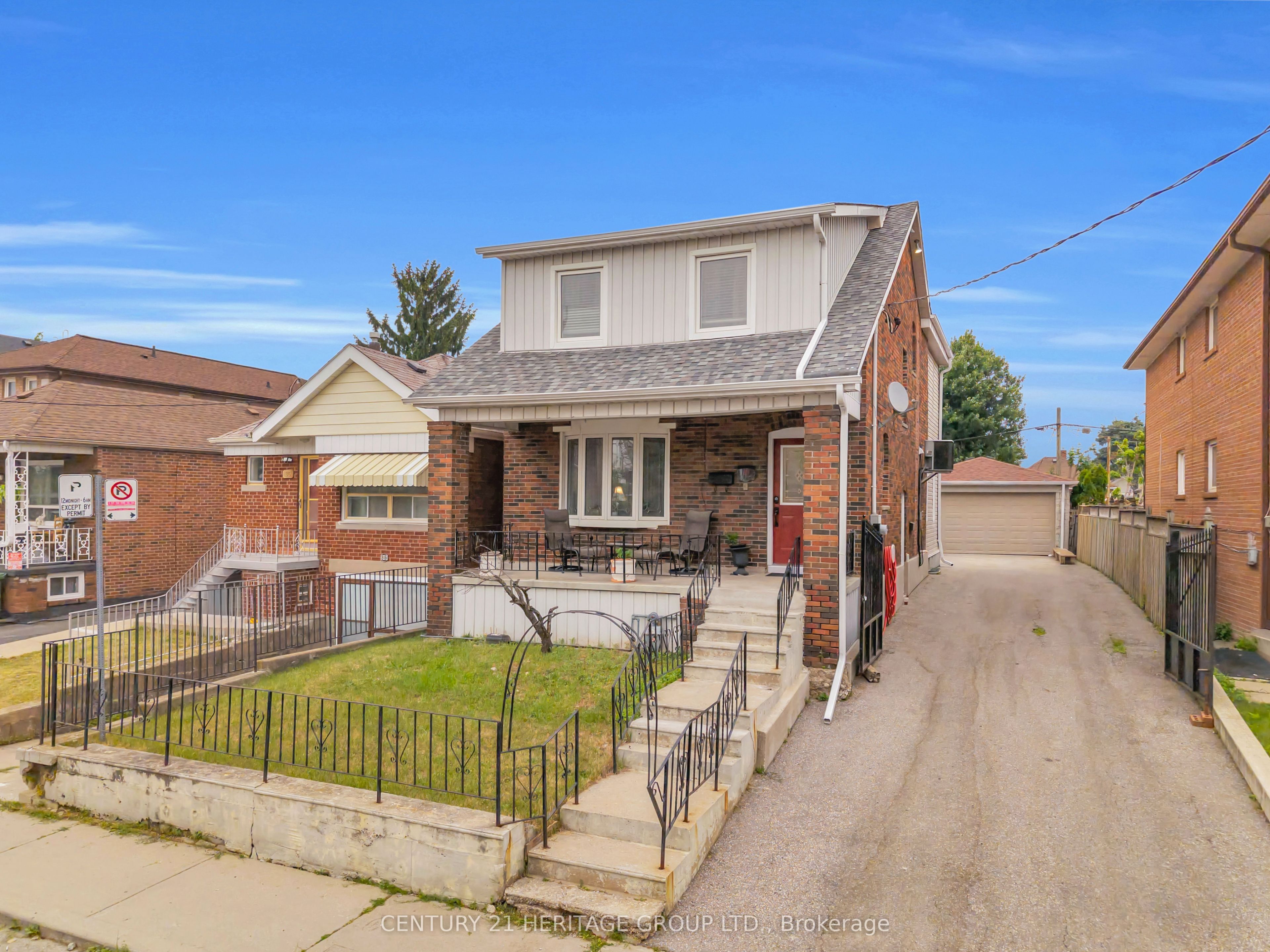 33 Sanderstead Avenue, Toronto, ON M6E 4X6 photo 4