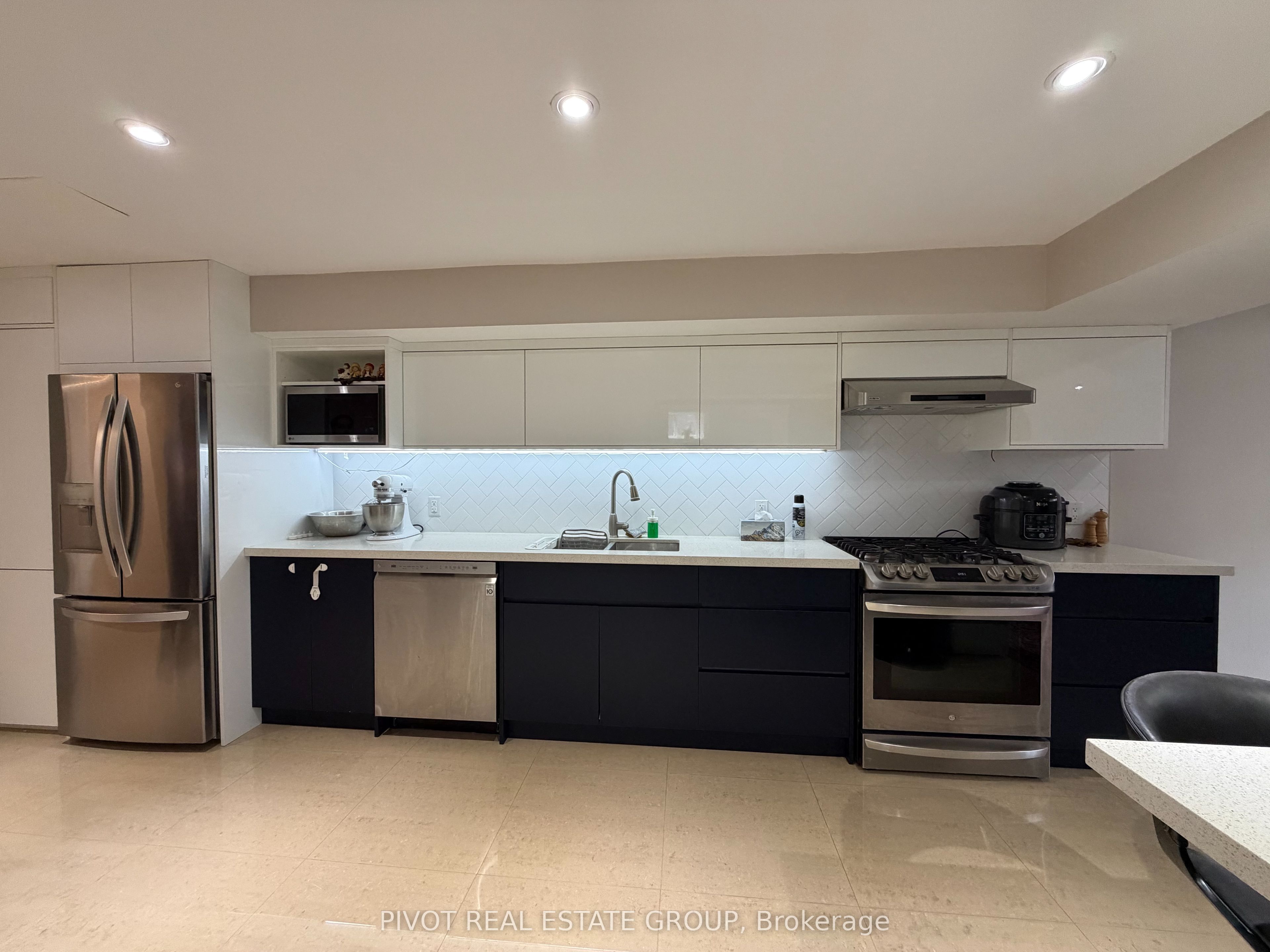 1303 Freeport Drive, Mississauga, ON L5C 1S5