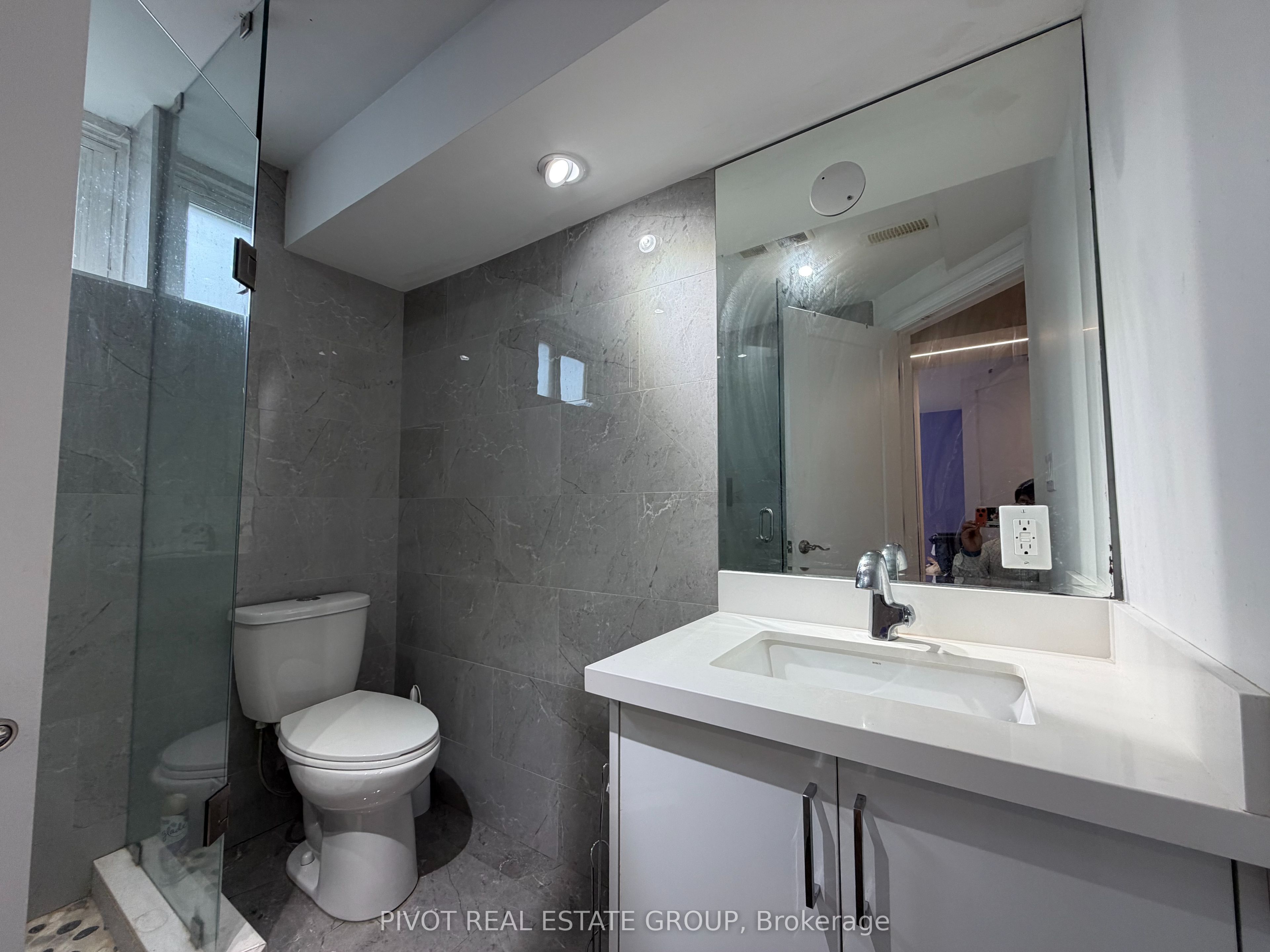 1303 Freeport Drive, Mississauga, ON L5C 1S5 photo 4