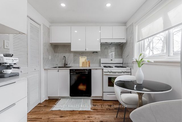 46 Locustwood Court Main, Brampton, ON L6V 3C1 photo 5