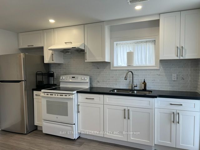 4736 Wild Rose Street, Mississauga, ON L5M 5M6 photo 2