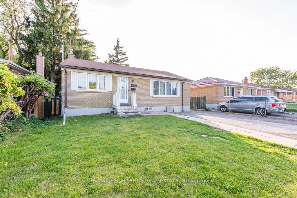 7150 Minotola Avenue, Mississauga, ON L4T 2T1 photo 2