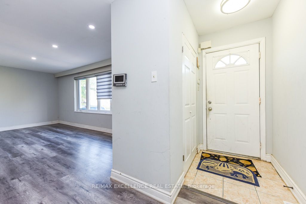 7150 Minotola Avenue, Mississauga, ON L4T 2T1 photo 4