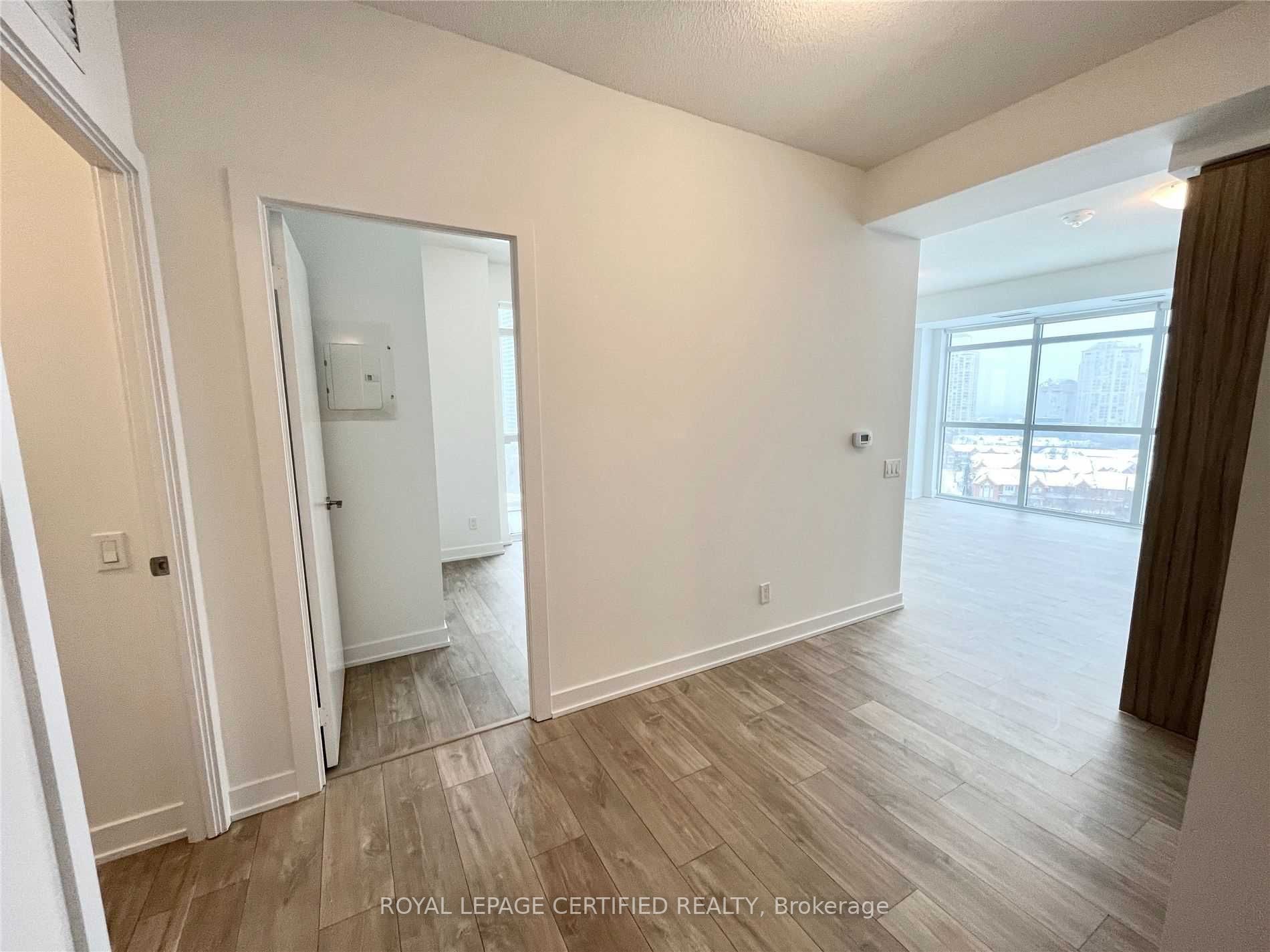 251 Manitoba Street 1015, Toronto, ON M8Y 4G9 photo 3