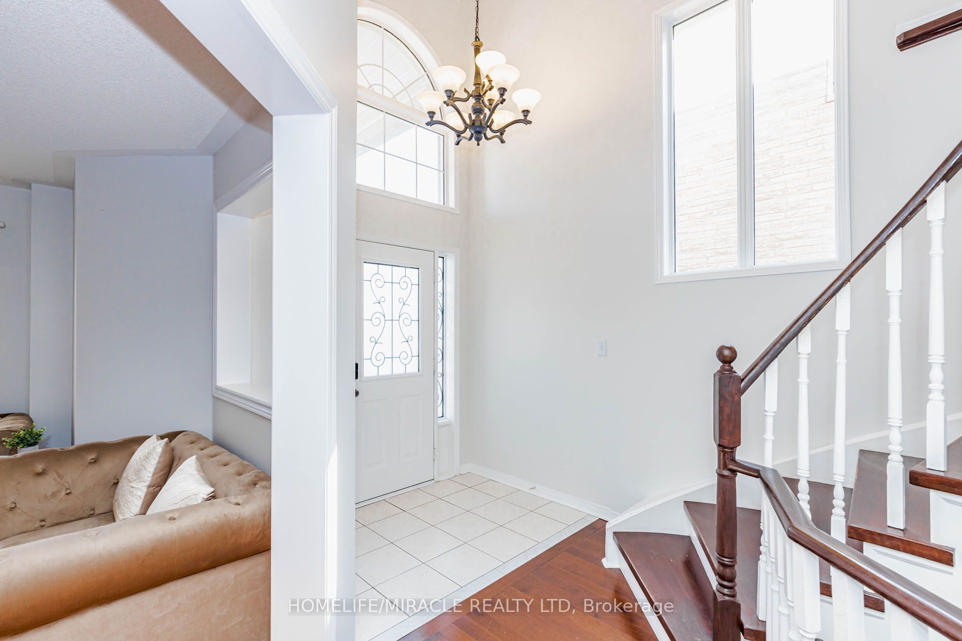 955 Bristol Road W, Mississauga, ON L5V 2N9 photo 5