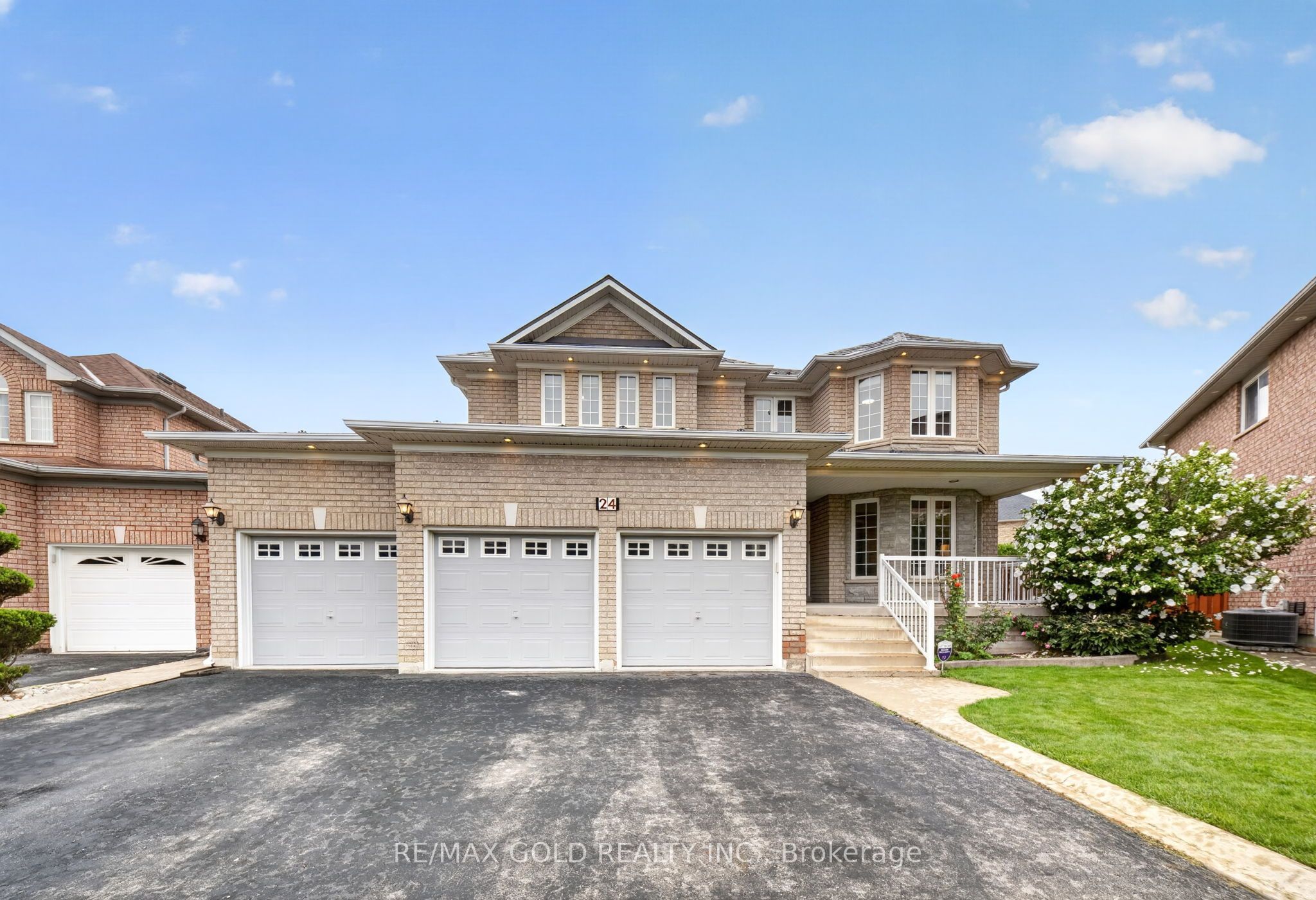 24 Quintessa Trail, Brampton, ON L6R 2V4 photo 2