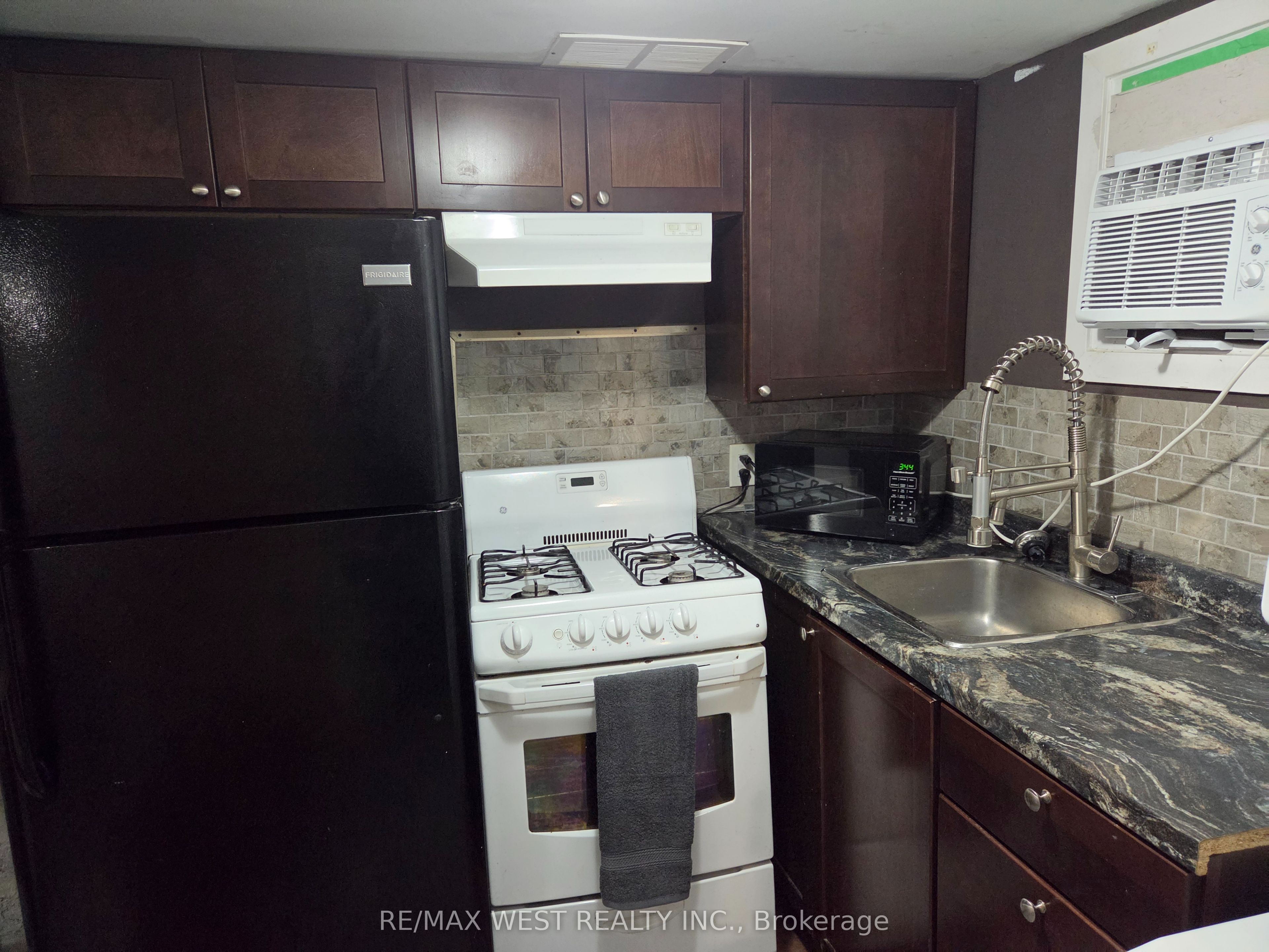 44 Beechwood Avenue Basement, Toronto, ON M2L 1J3 photo 3